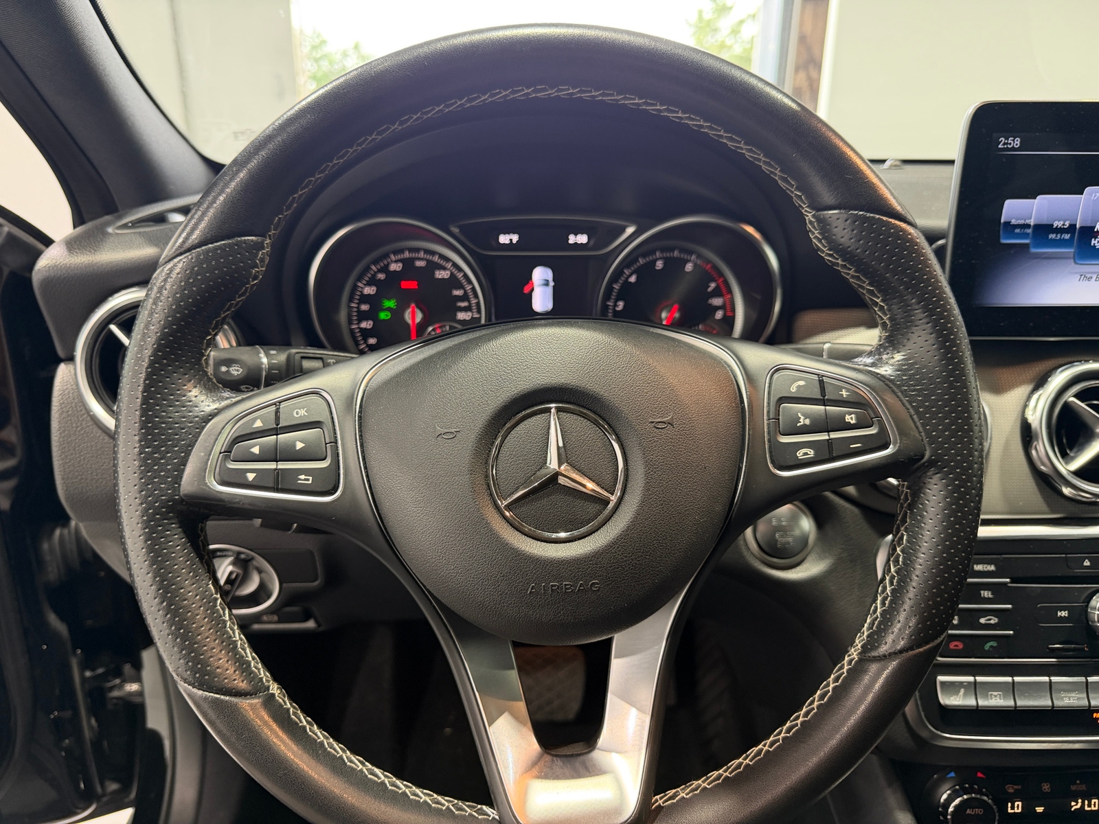 Thumbnail: 2018 Mercedes-Benz GLA - 4