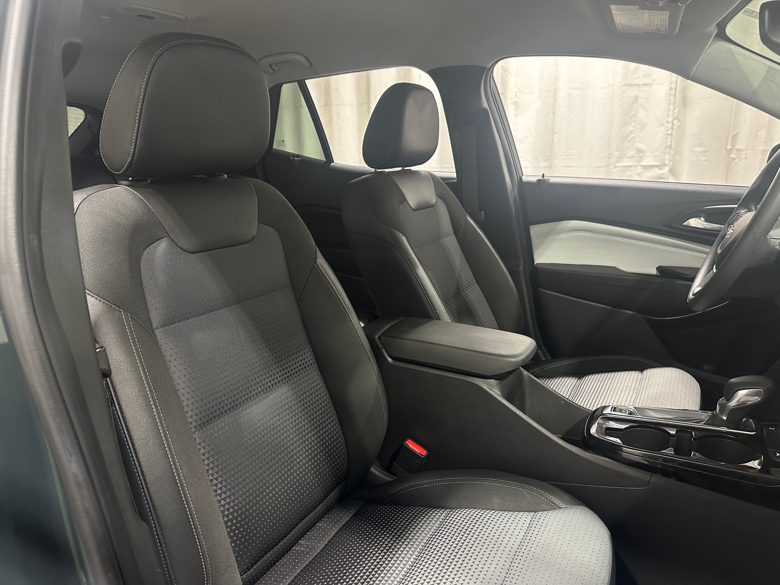 Thumbnail: 2025 Chevrolet Trax - 2