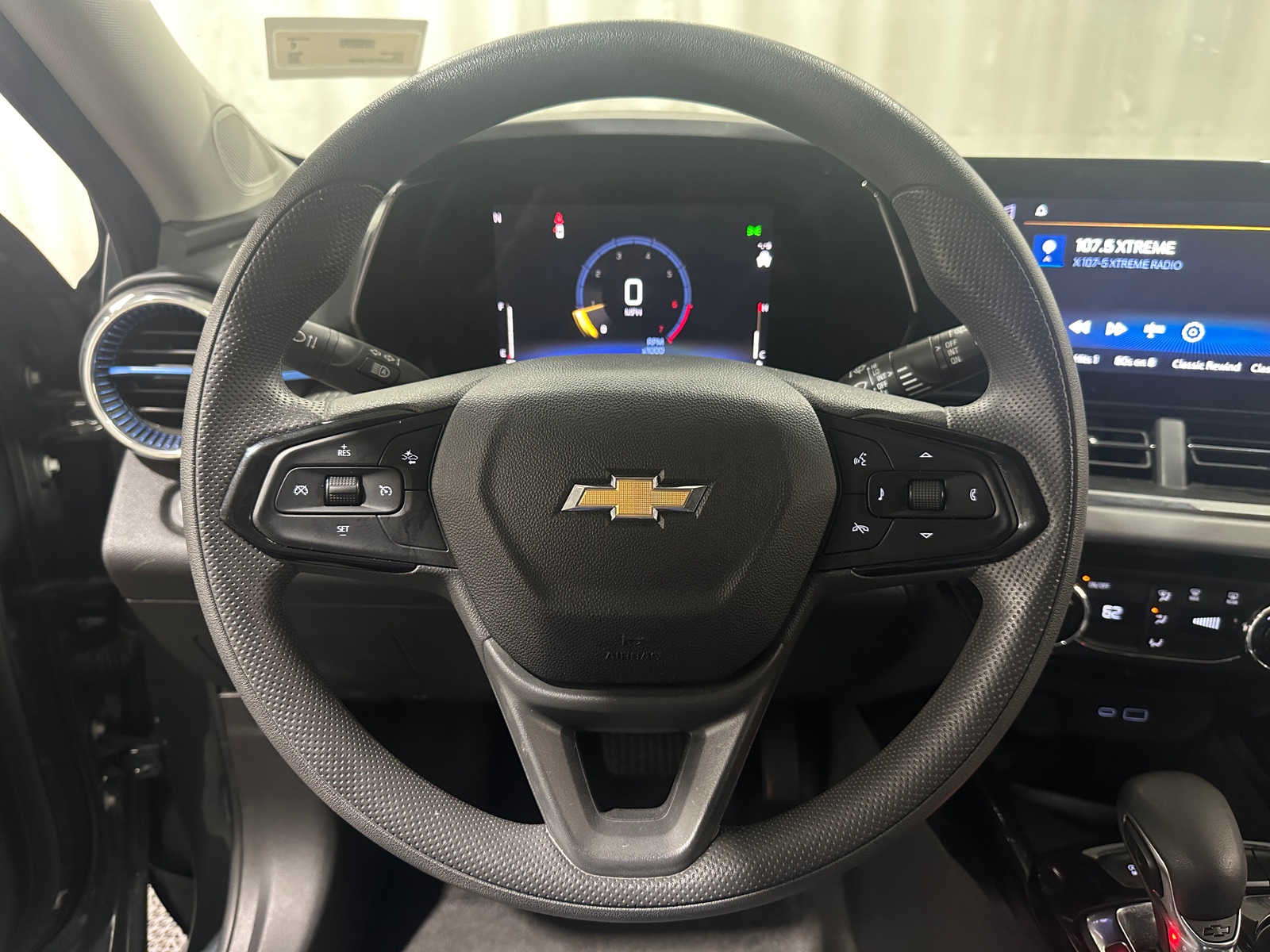 Thumbnail: 2025 Chevrolet Trax - 5