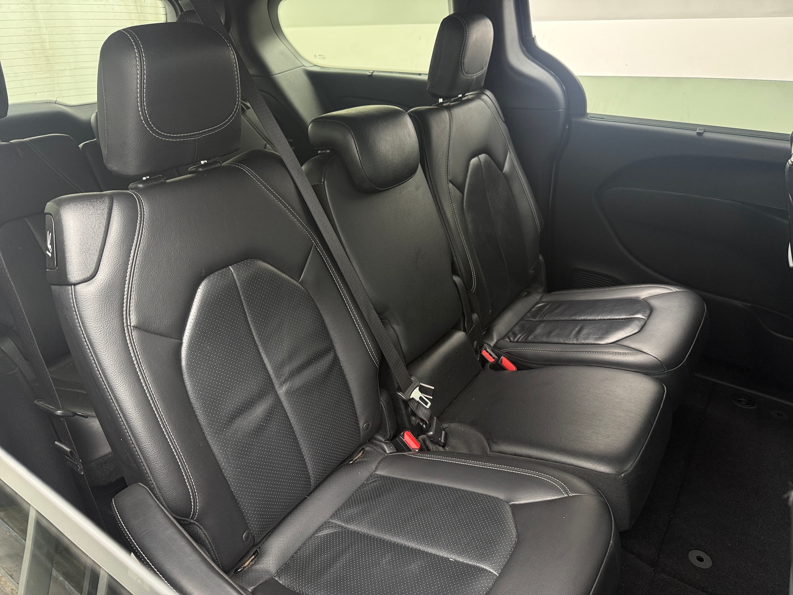 Thumbnail: 2018 Chrysler Pacifica - 5