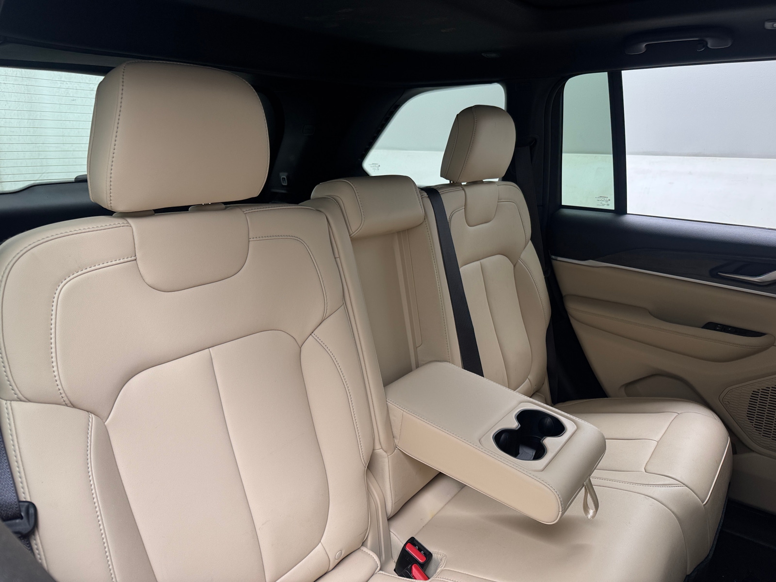 Thumbnail: 2023 Jeep Grand Cherokee - 5