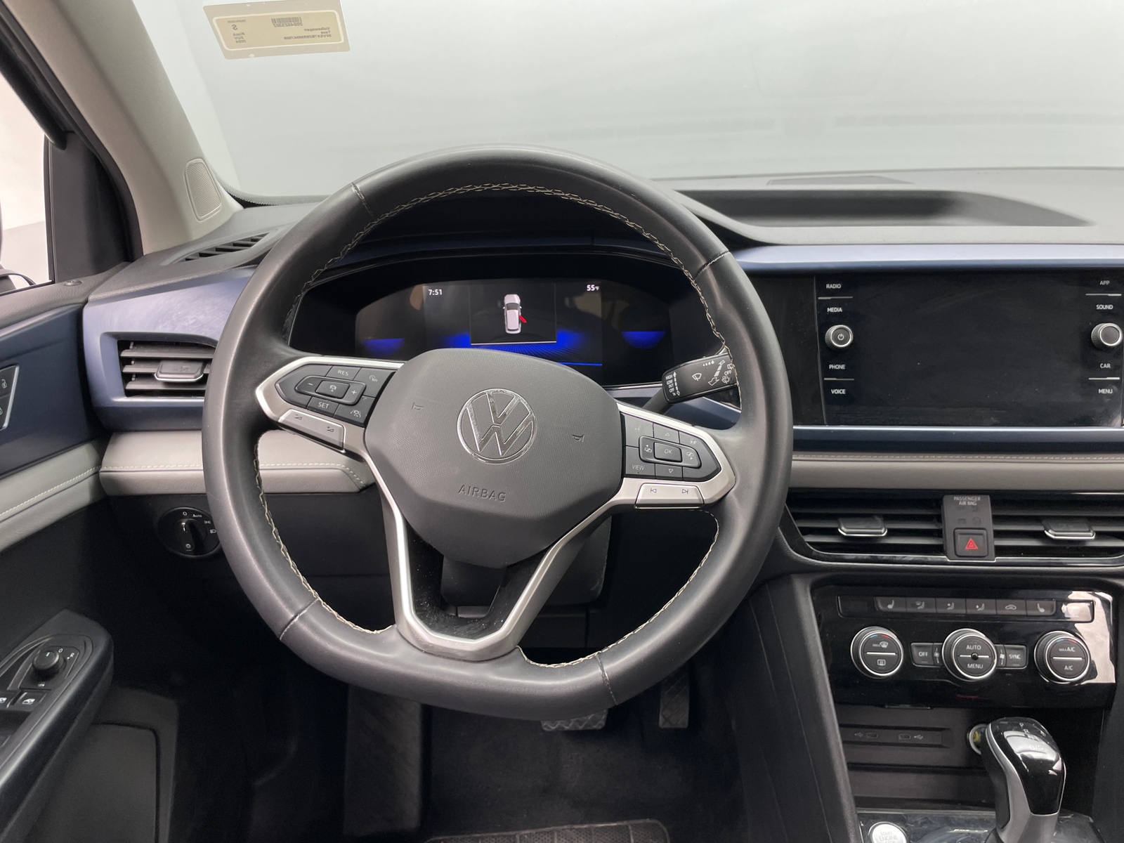Thumbnail: 2024 Volkswagen Taos - 4
