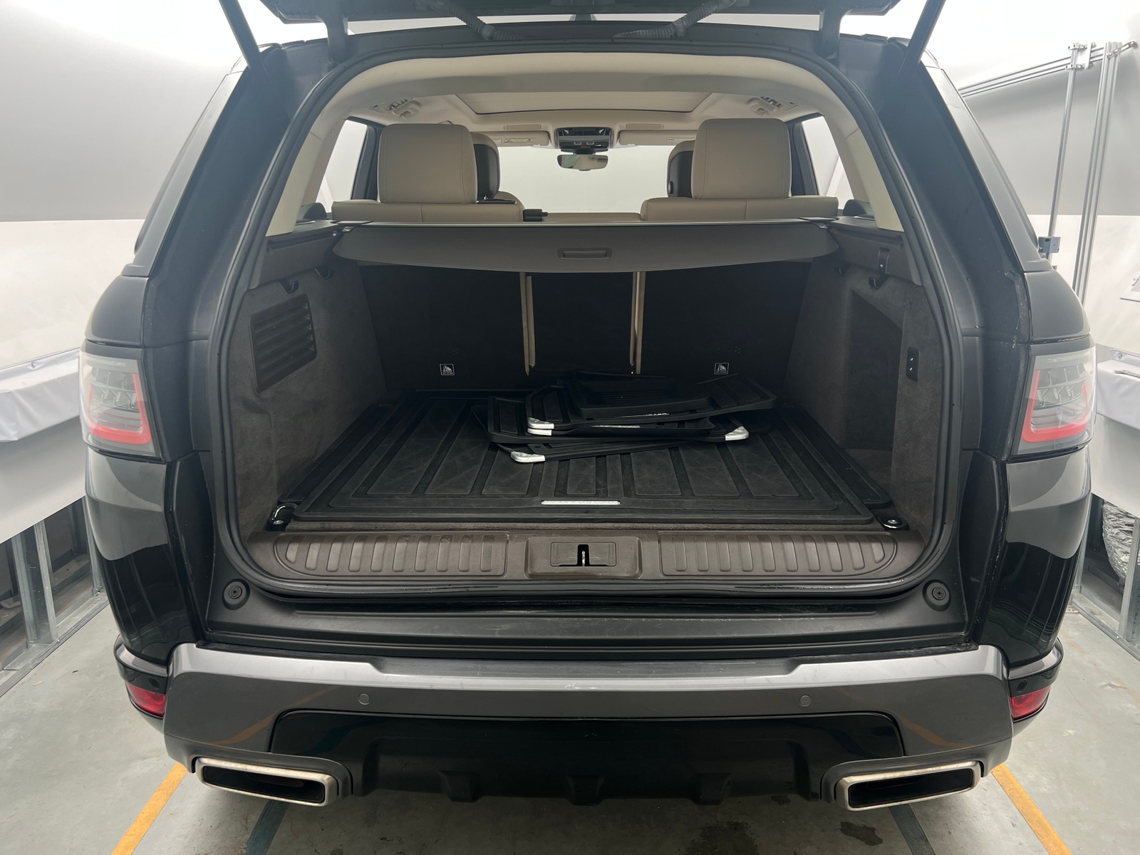 Thumbnail: 2021 Land Rover Range Rover Sport - 6
