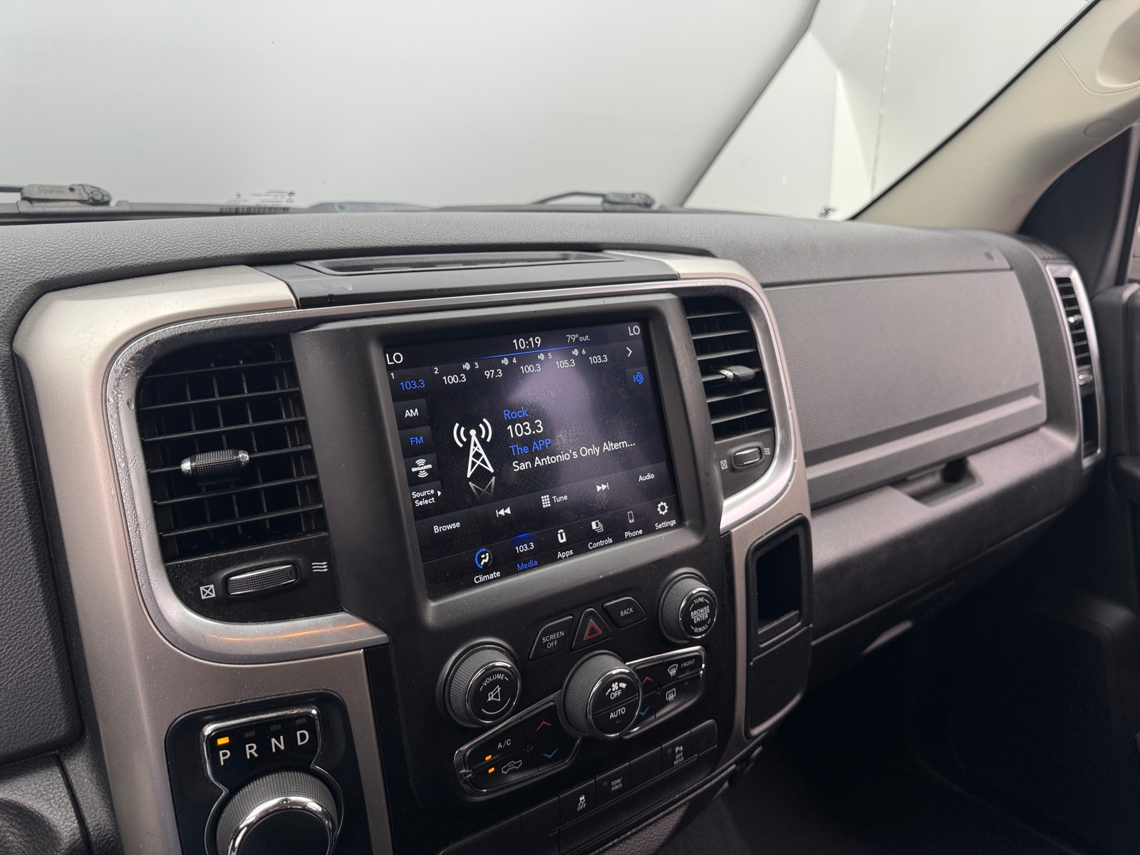 Thumbnail: 2019 RAM 1500 Classic - 4