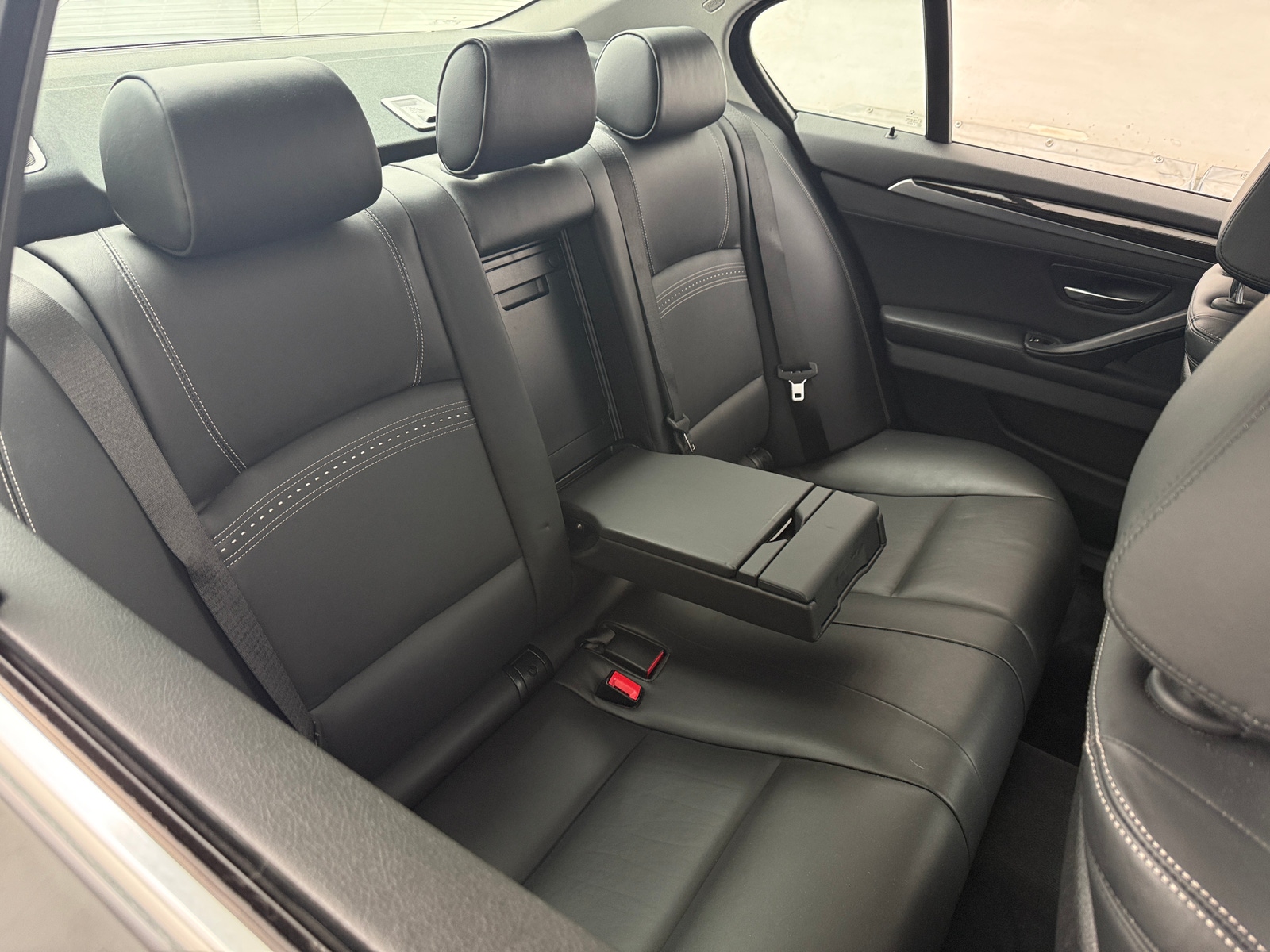 Thumbnail: 2015 BMW 5 Series - 5