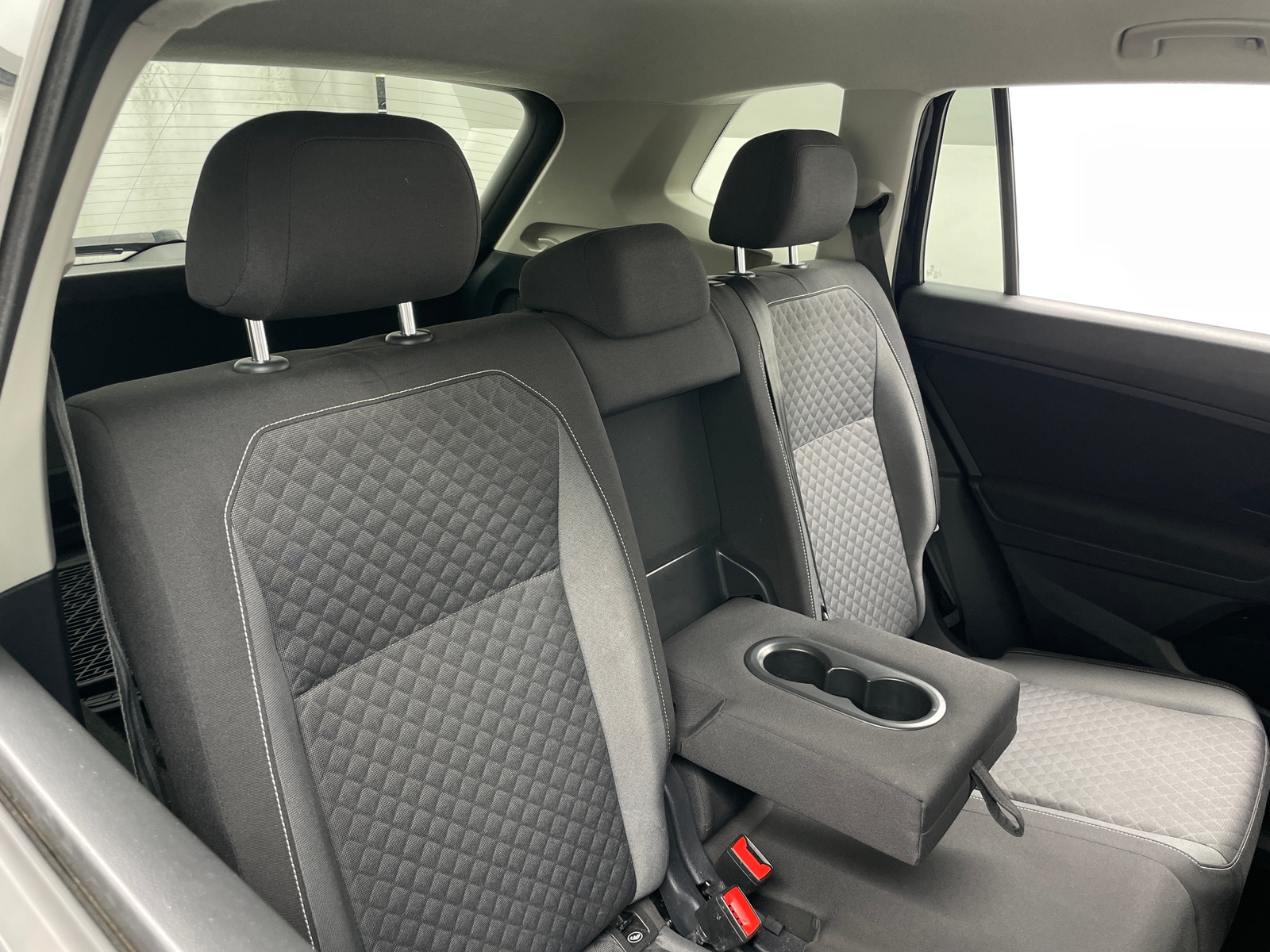 Thumbnail: 2021 Volkswagen Tiguan - 6