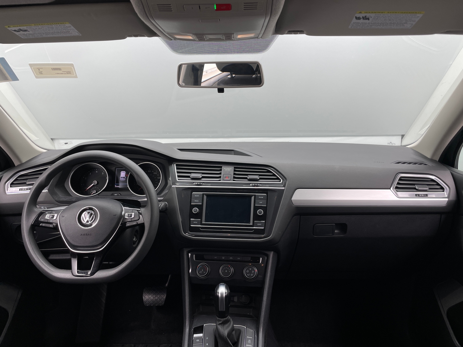Thumbnail: 2021 Volkswagen Tiguan - 3