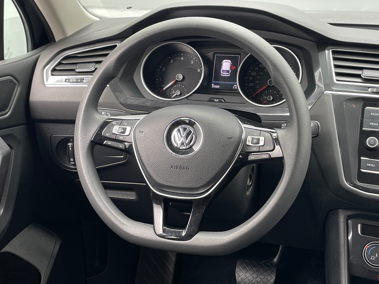 Thumbnail: 2021 Volkswagen Tiguan - 5