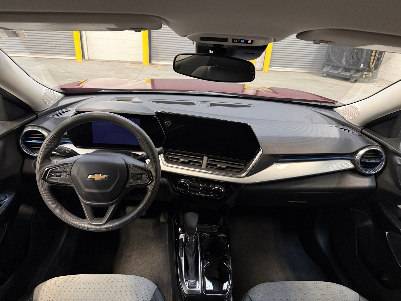 Thumbnail: 2025 Chevrolet Trax - 3