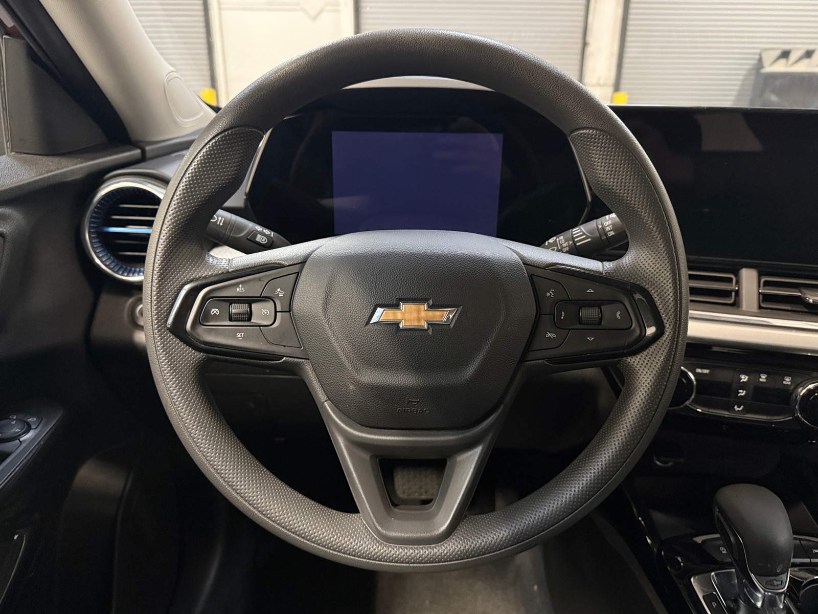 Thumbnail: 2025 Chevrolet Trax - 5