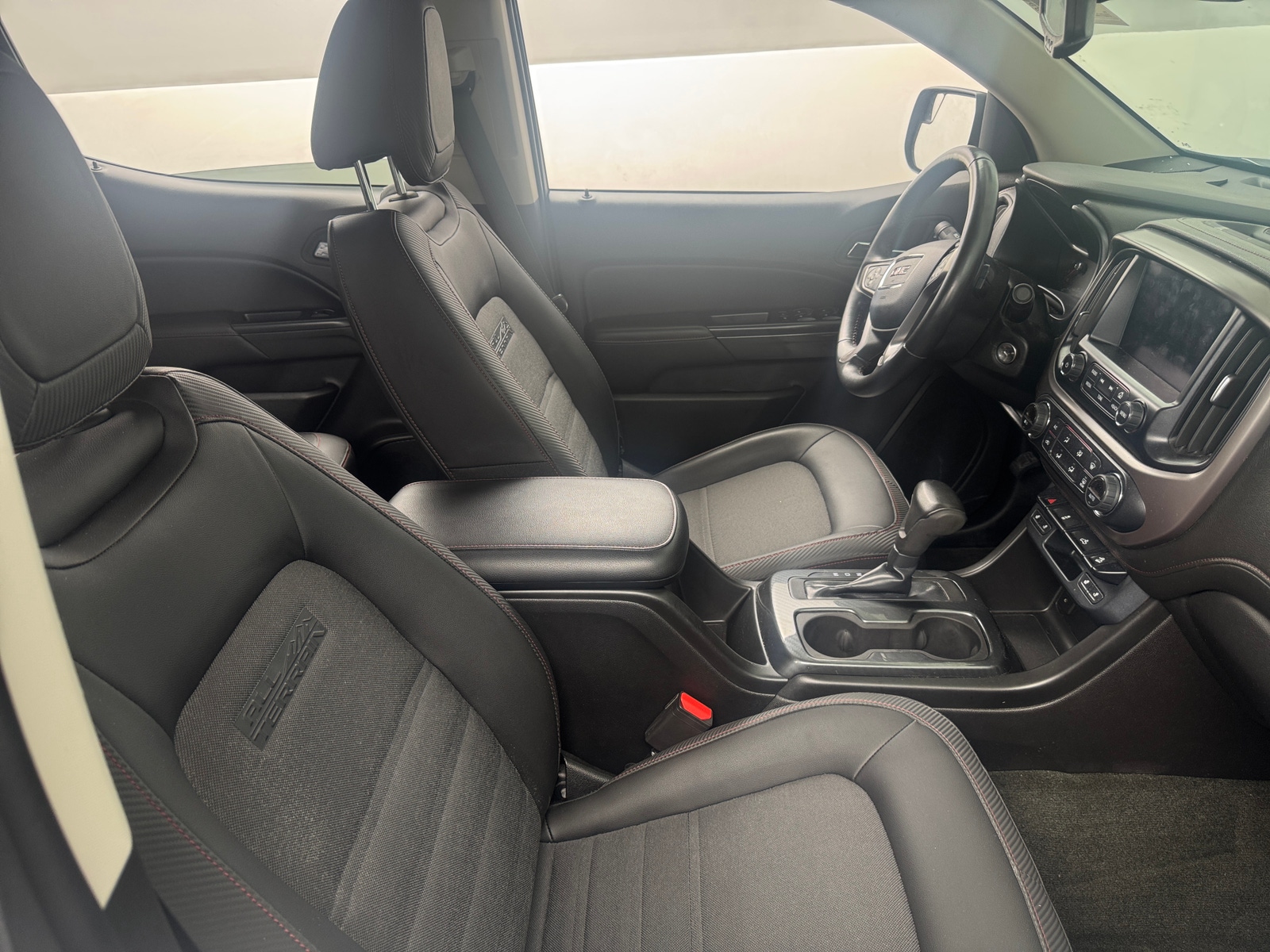 Thumbnail: 2015 GMC Canyon - 2