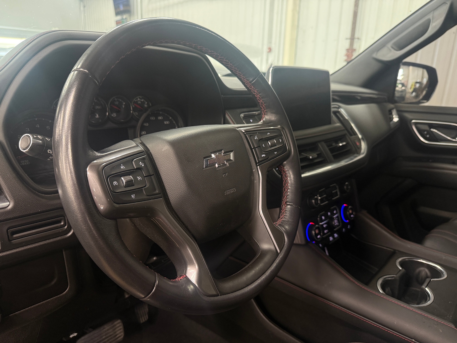 Thumbnail: 2021 Chevrolet Tahoe - 4