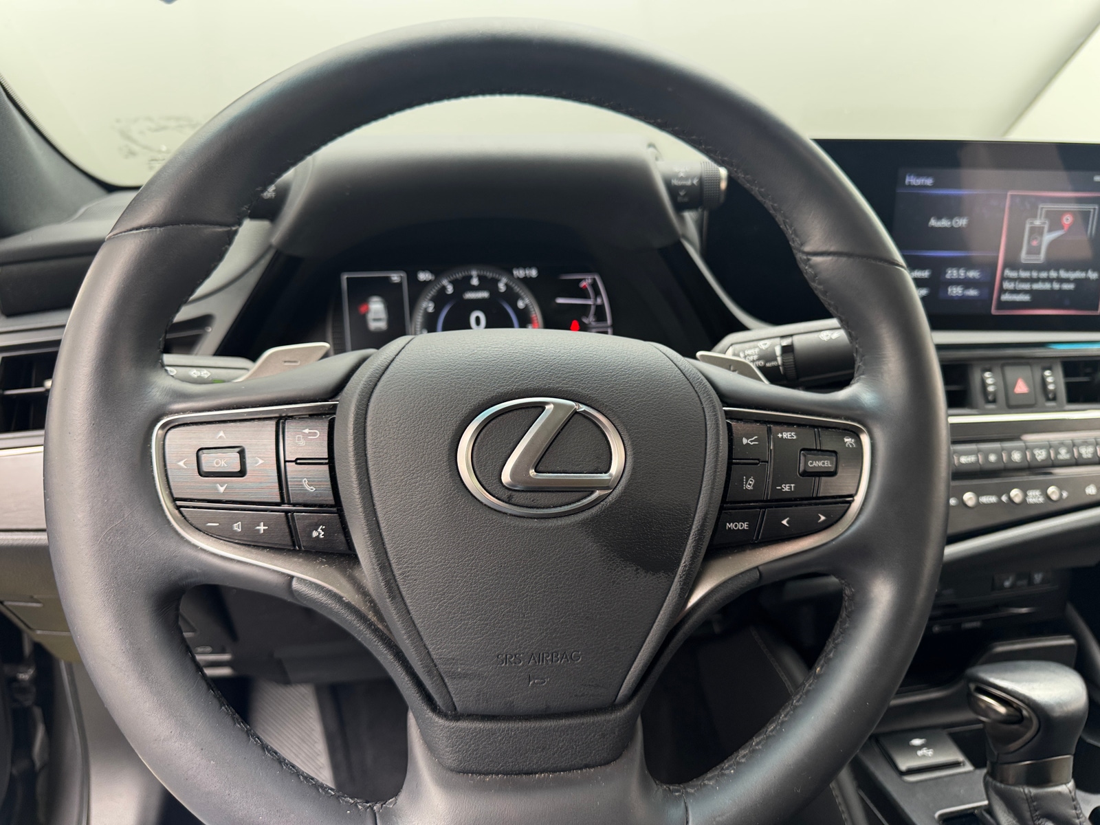 Thumbnail: 2022 Lexus ES - 4