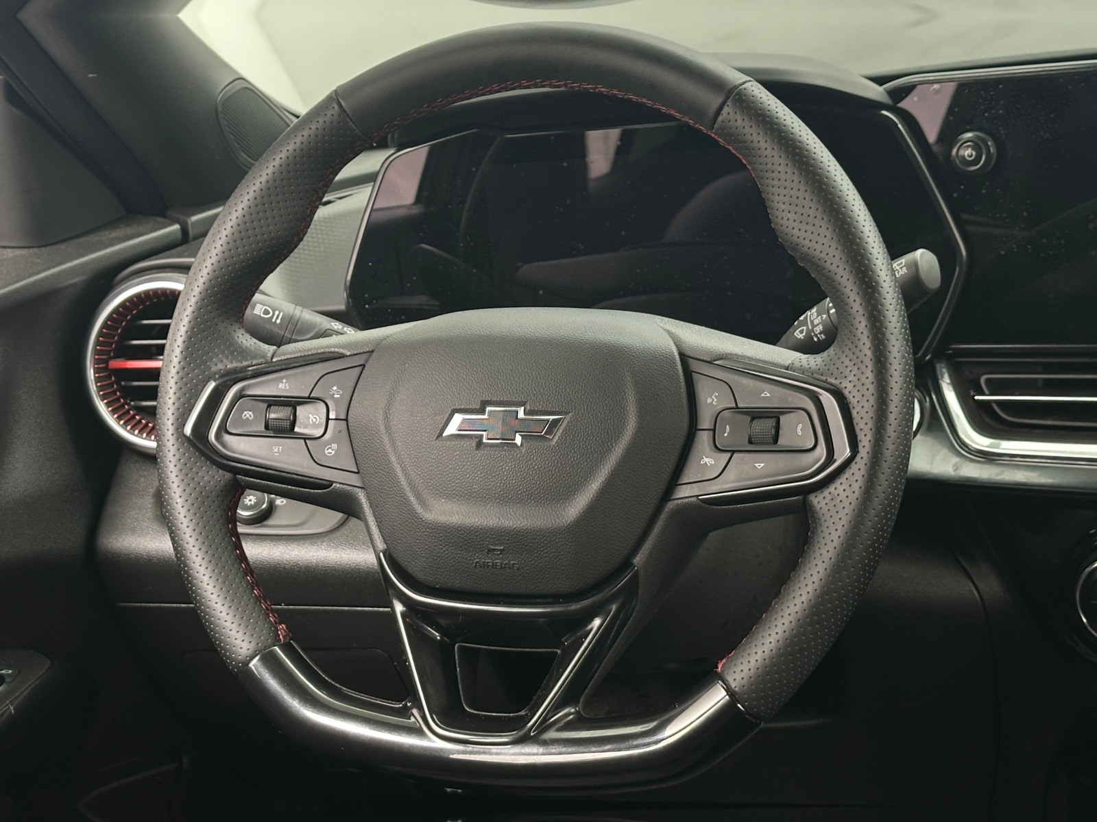 Thumbnail: 2025 Chevrolet Trax - 4