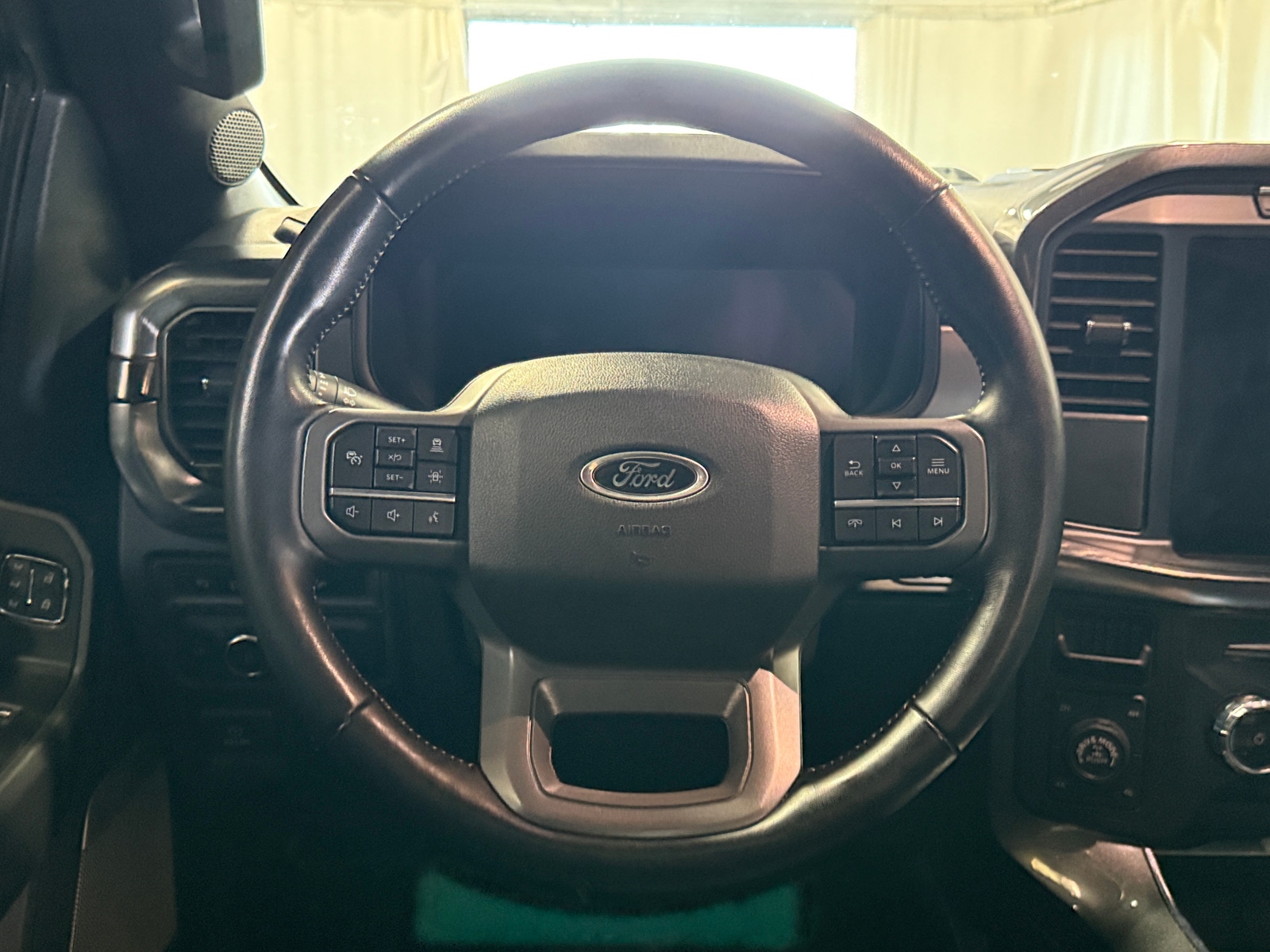 Thumbnail: 2022 Ford Econoline - 4