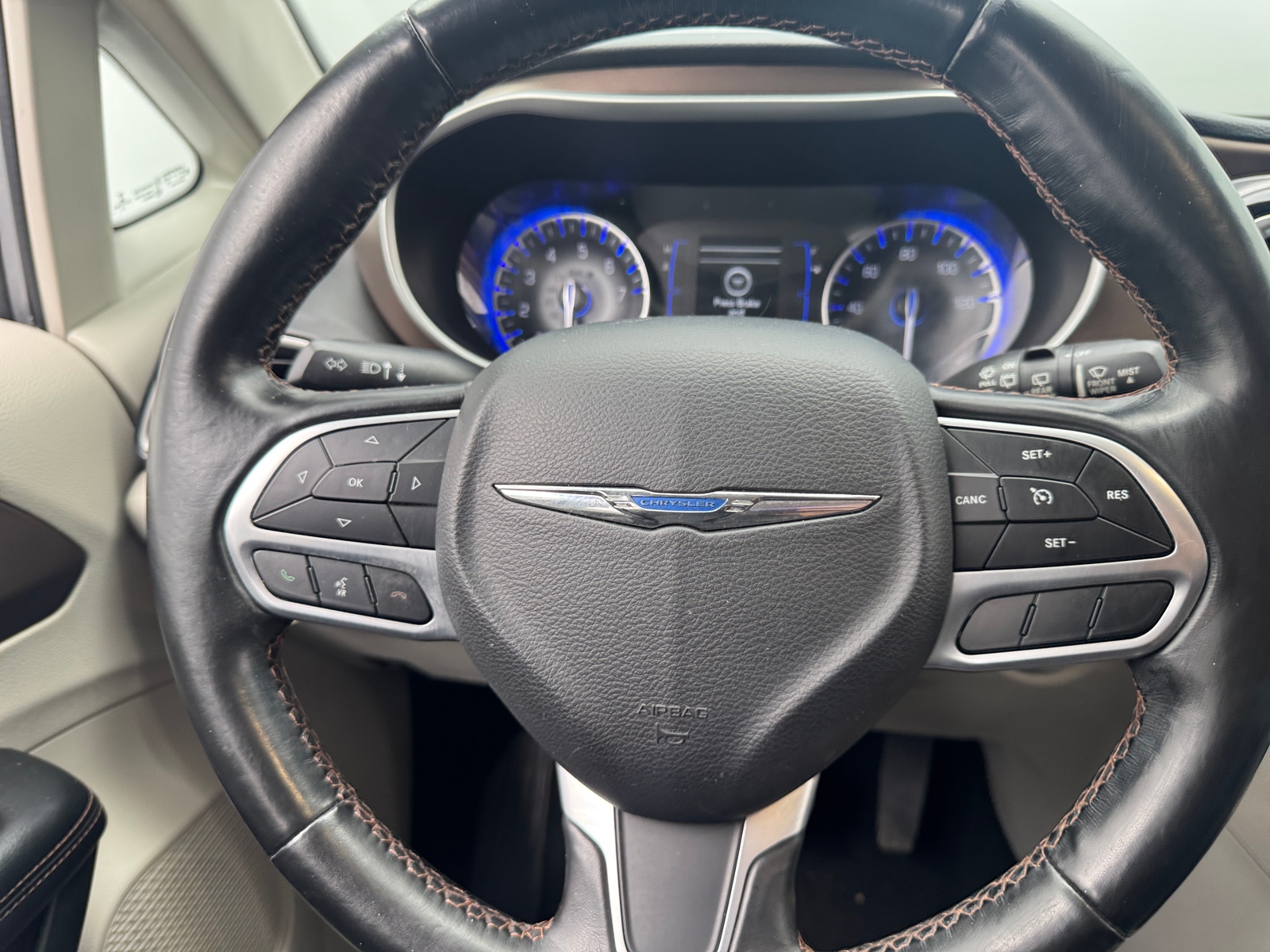 Thumbnail: 2019 Chrysler Pacifica - 4