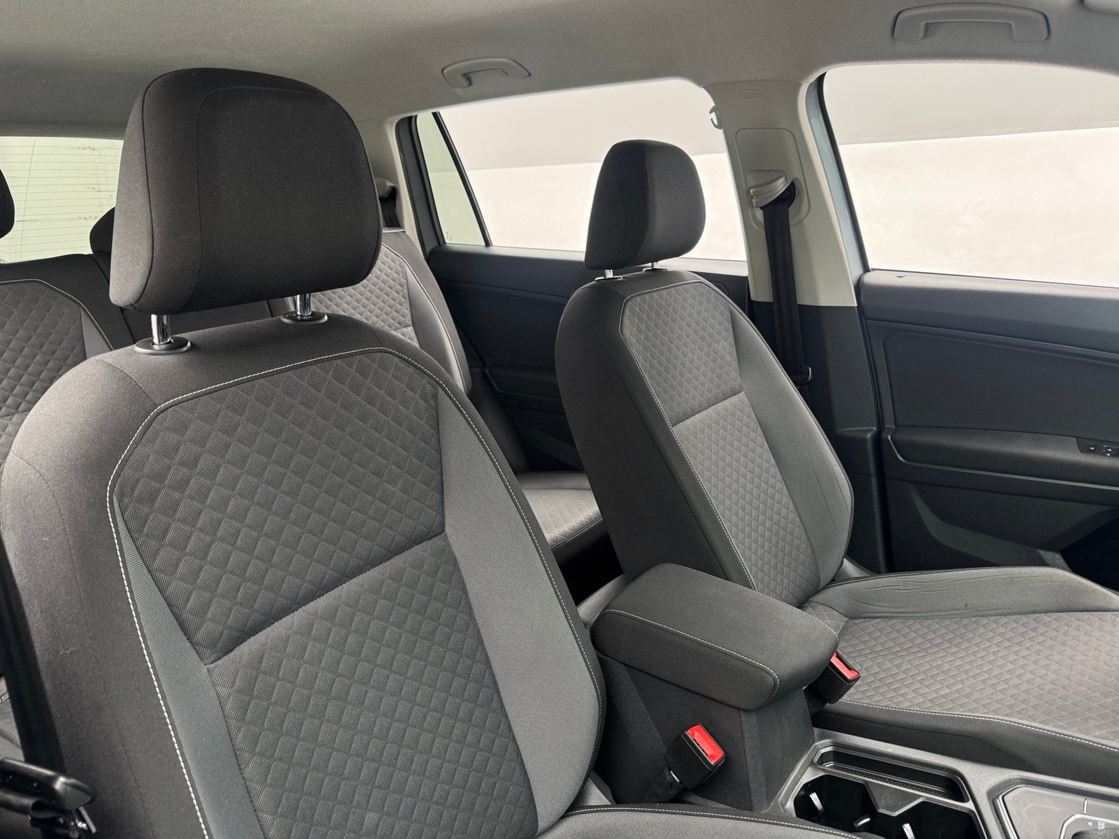 Thumbnail: 2021 Volkswagen Tiguan - 2