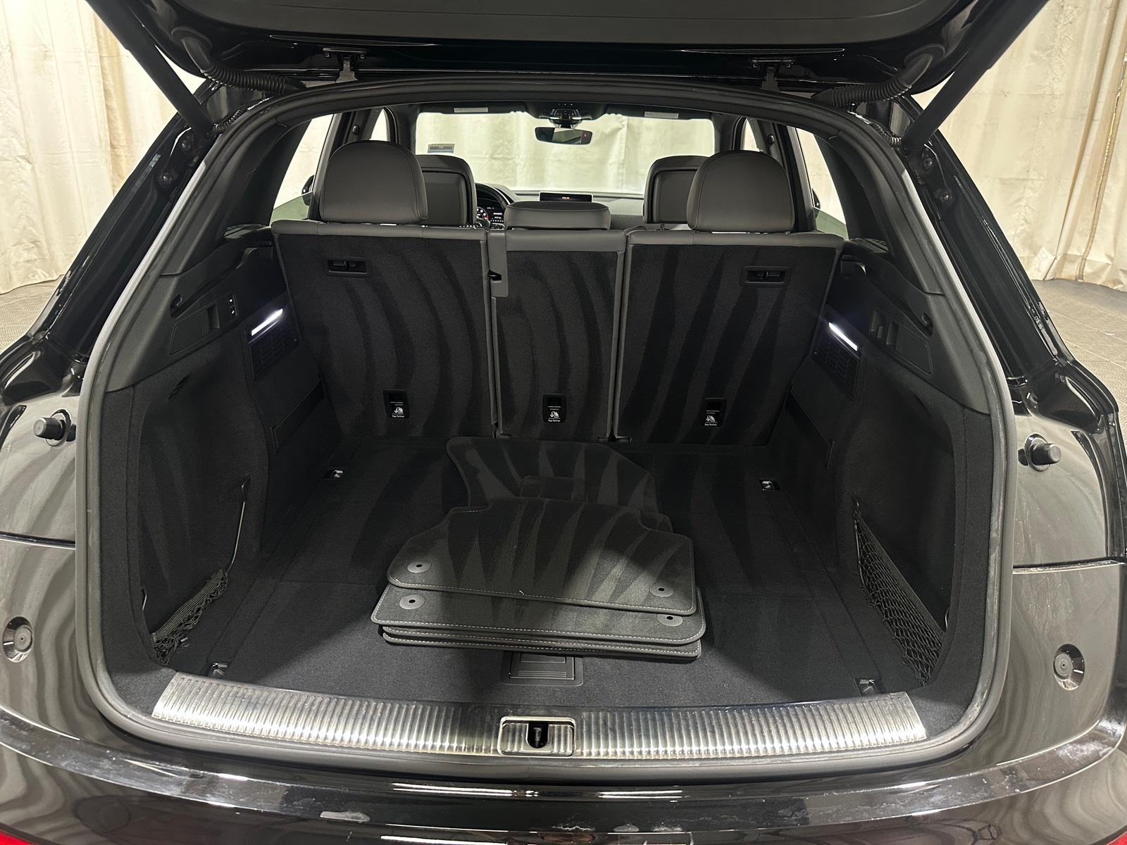 Thumbnail: 2018 Audi SQ5 - 7
