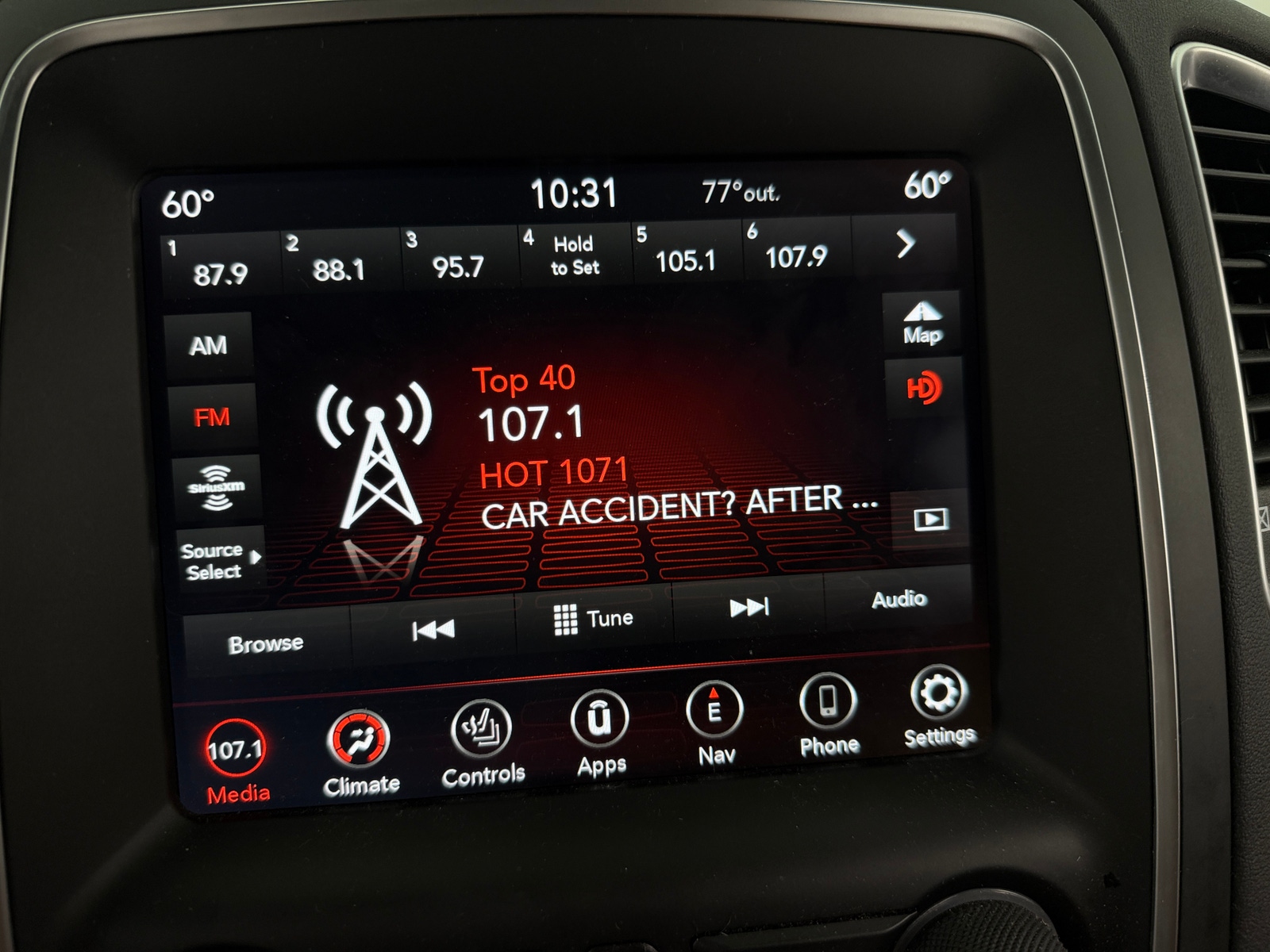 Thumbnail: 2019 Dodge Durango - 3