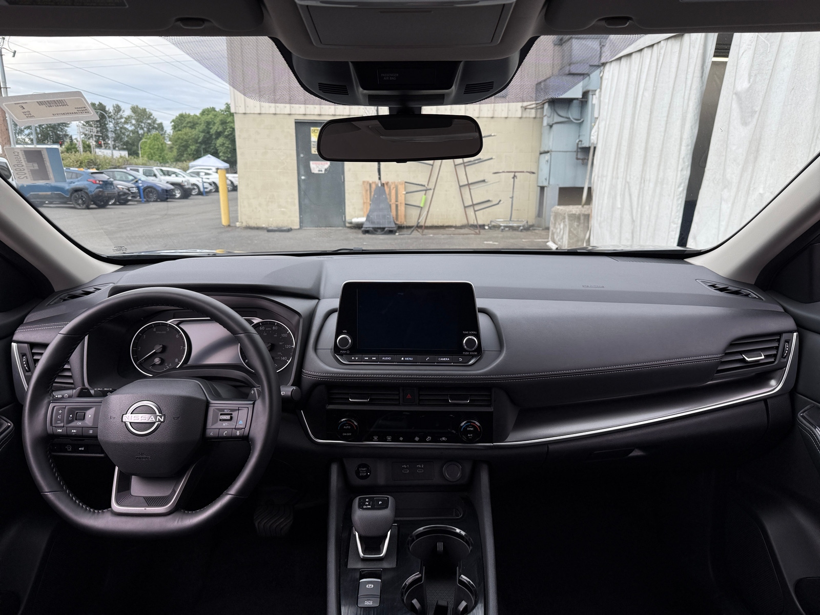 Thumbnail: 2025 Nissan Rogue - 3