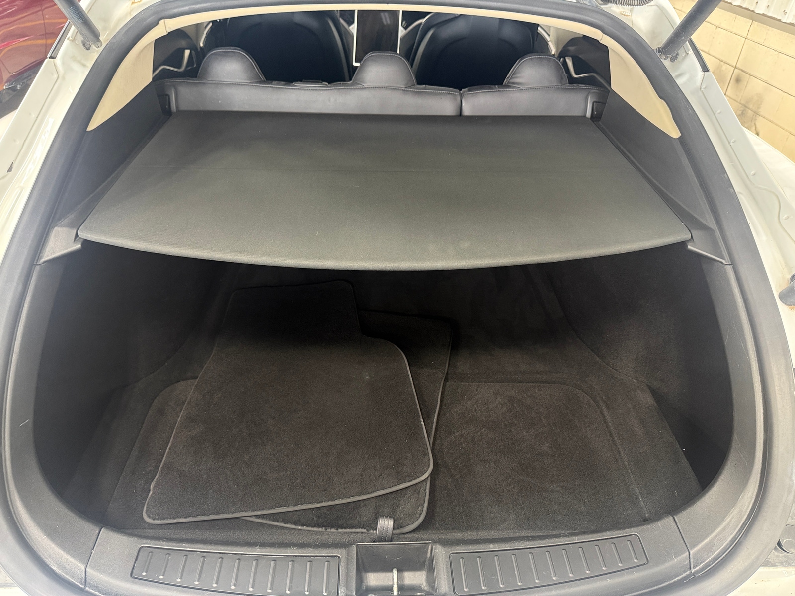 Thumbnail: 2014 Tesla Model S - 7