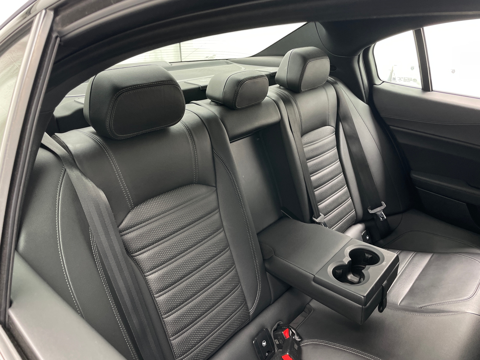 Thumbnail: 2020 Alfa Romeo Giulia - 5