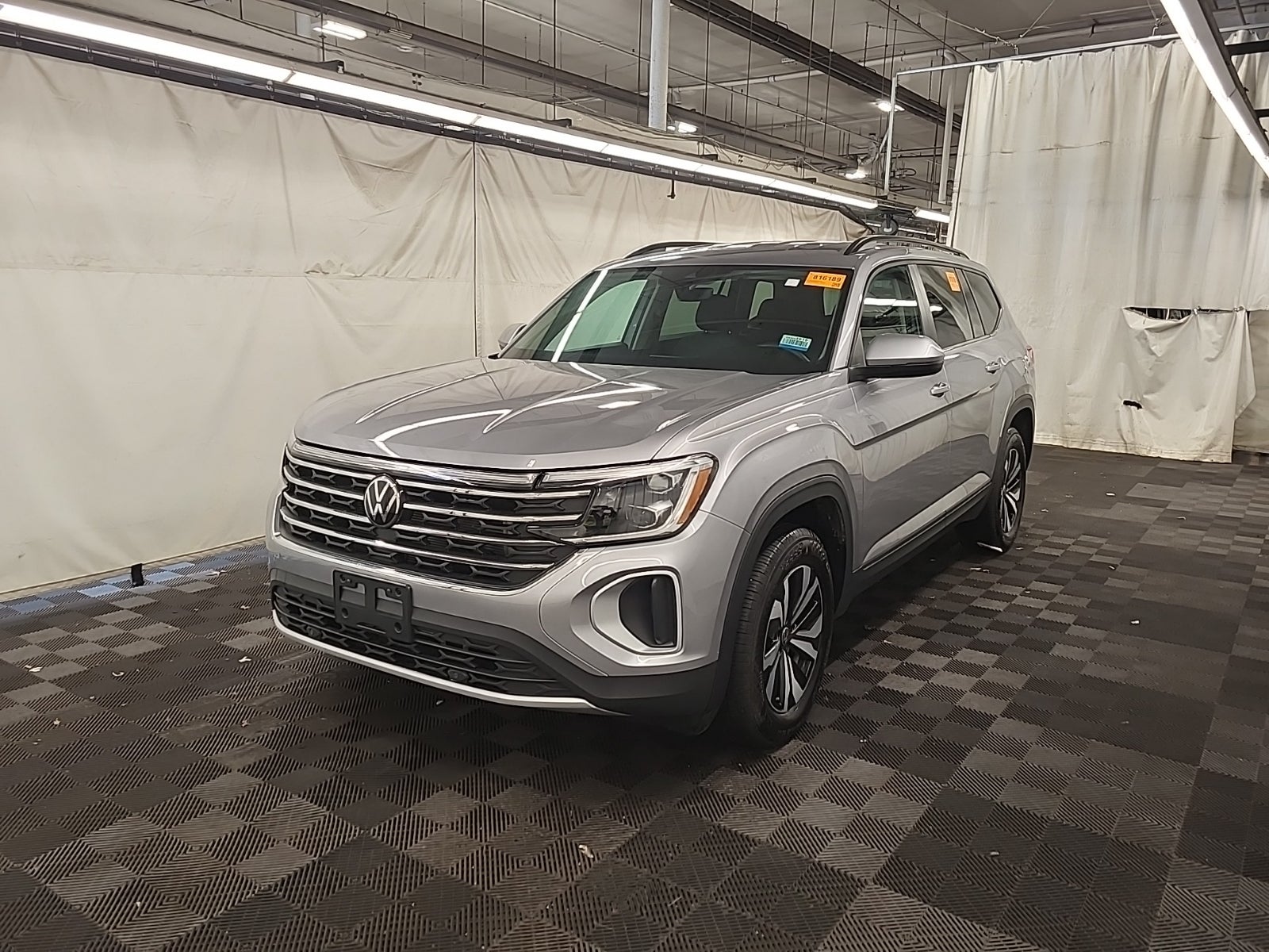 2025 Volkswagen Atlas 2.0t SE