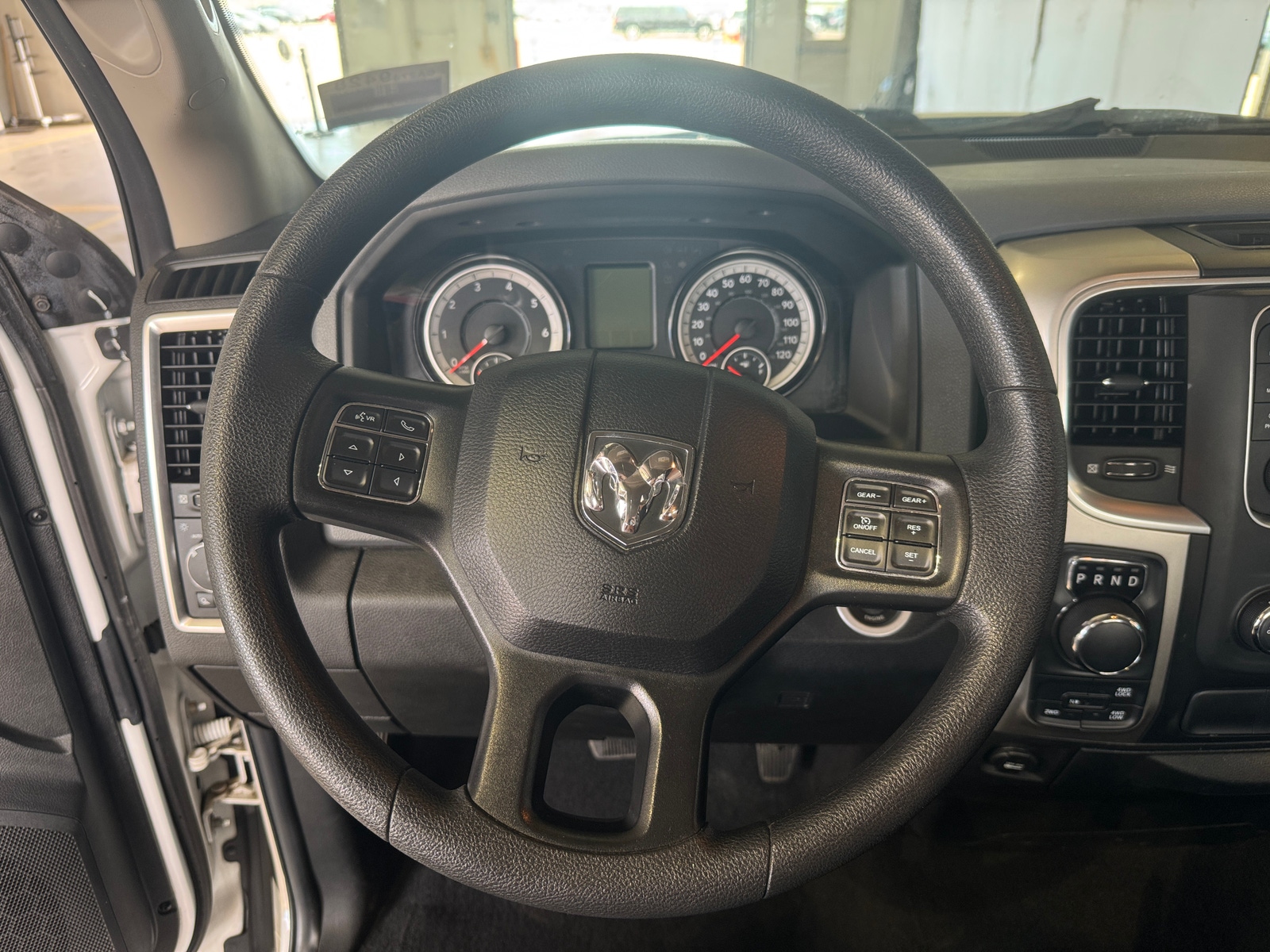 Thumbnail: 2019 RAM 1500 Classic - 5