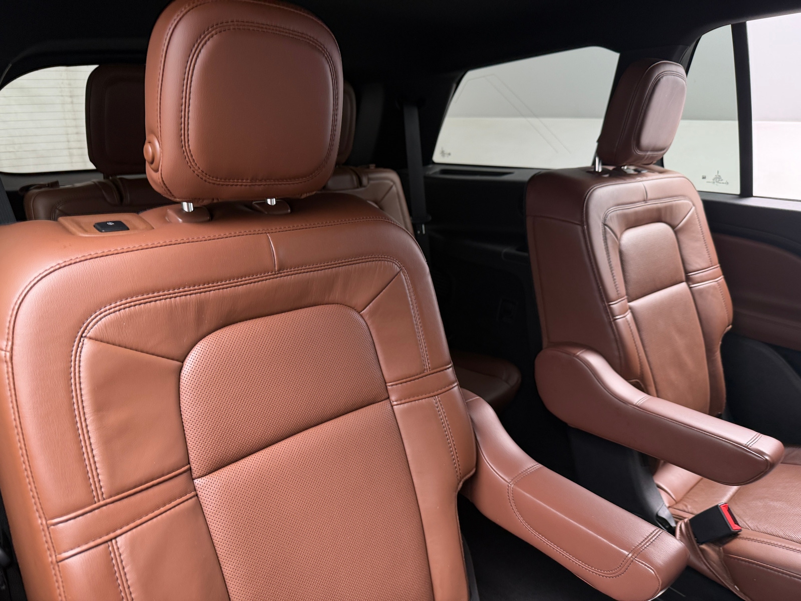 Thumbnail: 2020 Lincoln Aviator - 5