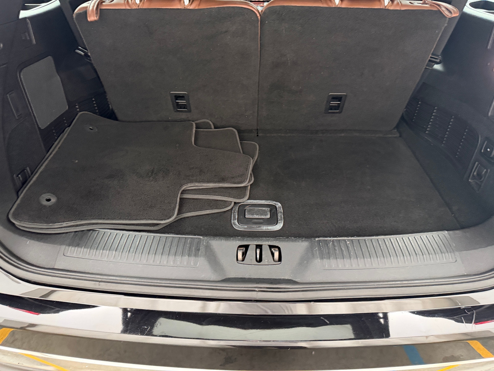 Thumbnail: 2020 Lincoln Aviator - 6