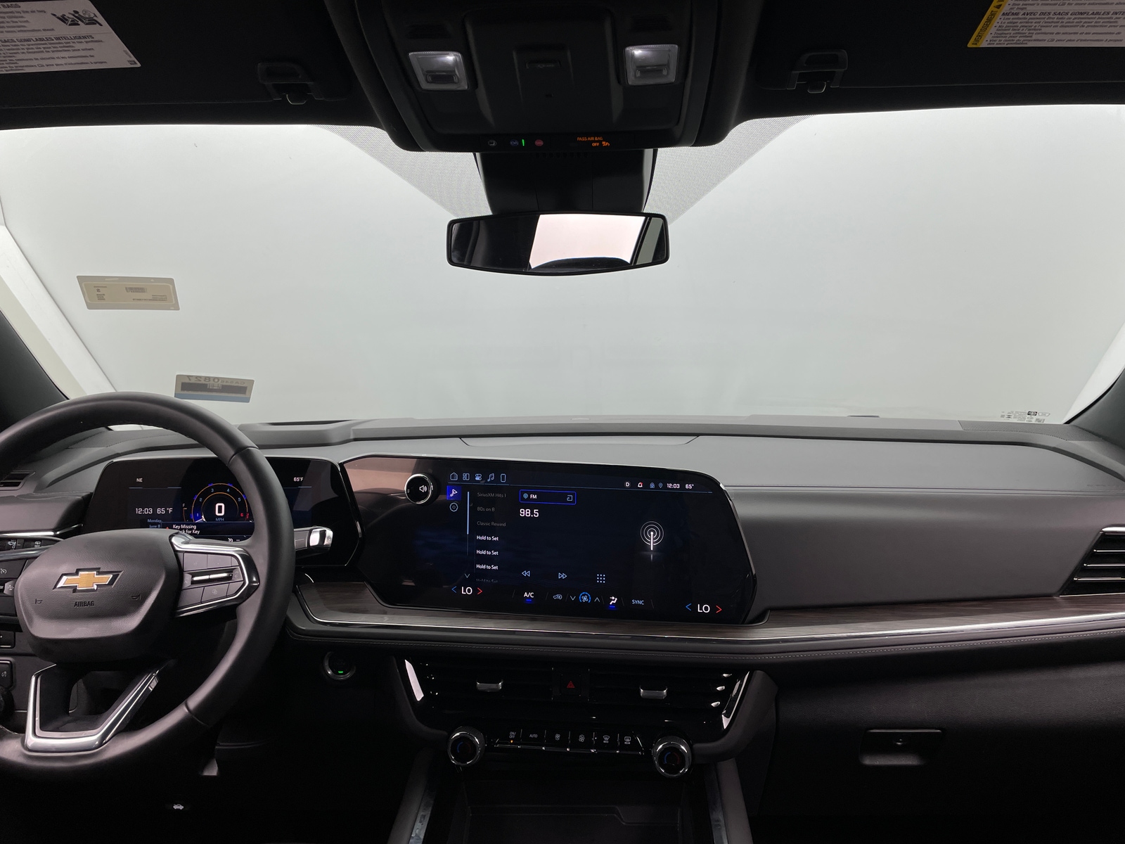Thumbnail: 2025 Chevrolet Suburban - 3