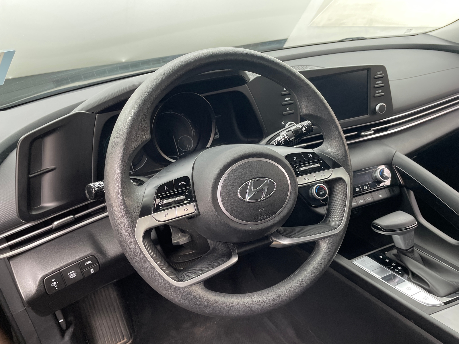 Thumbnail: 2023 Hyundai Elantra - 5