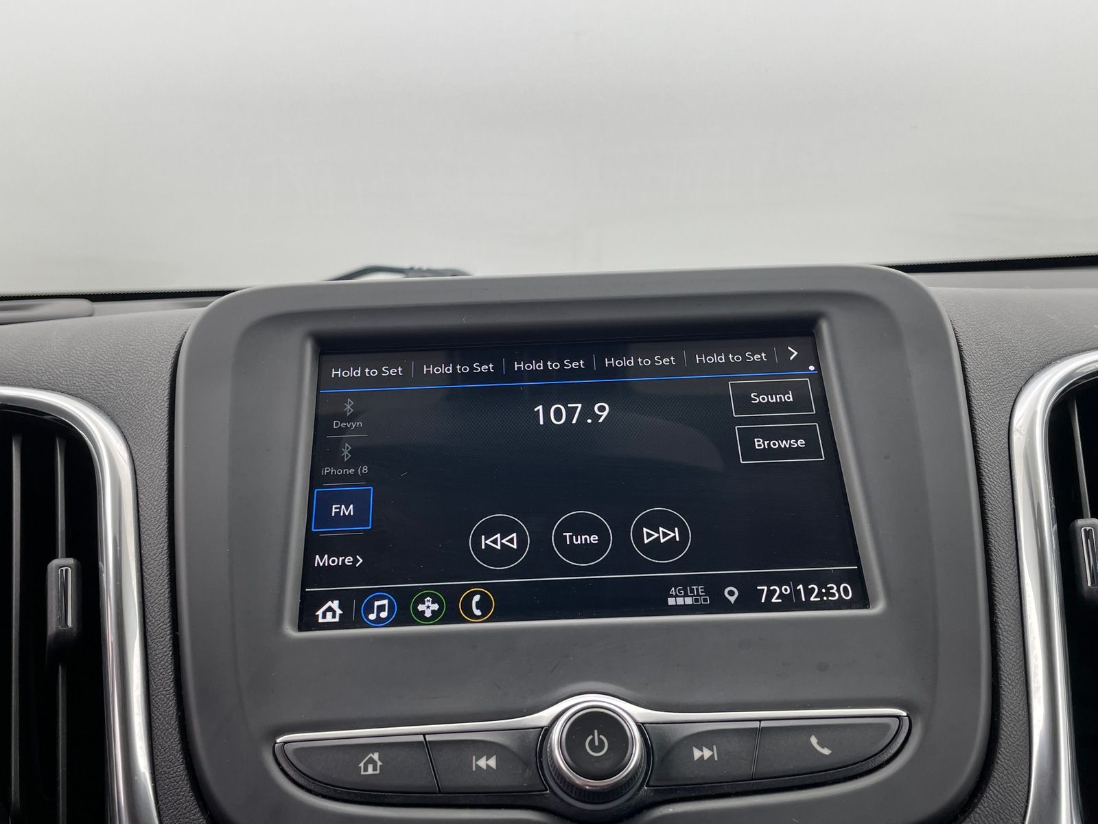 Thumbnail: 2019 Chevrolet Equinox - 4