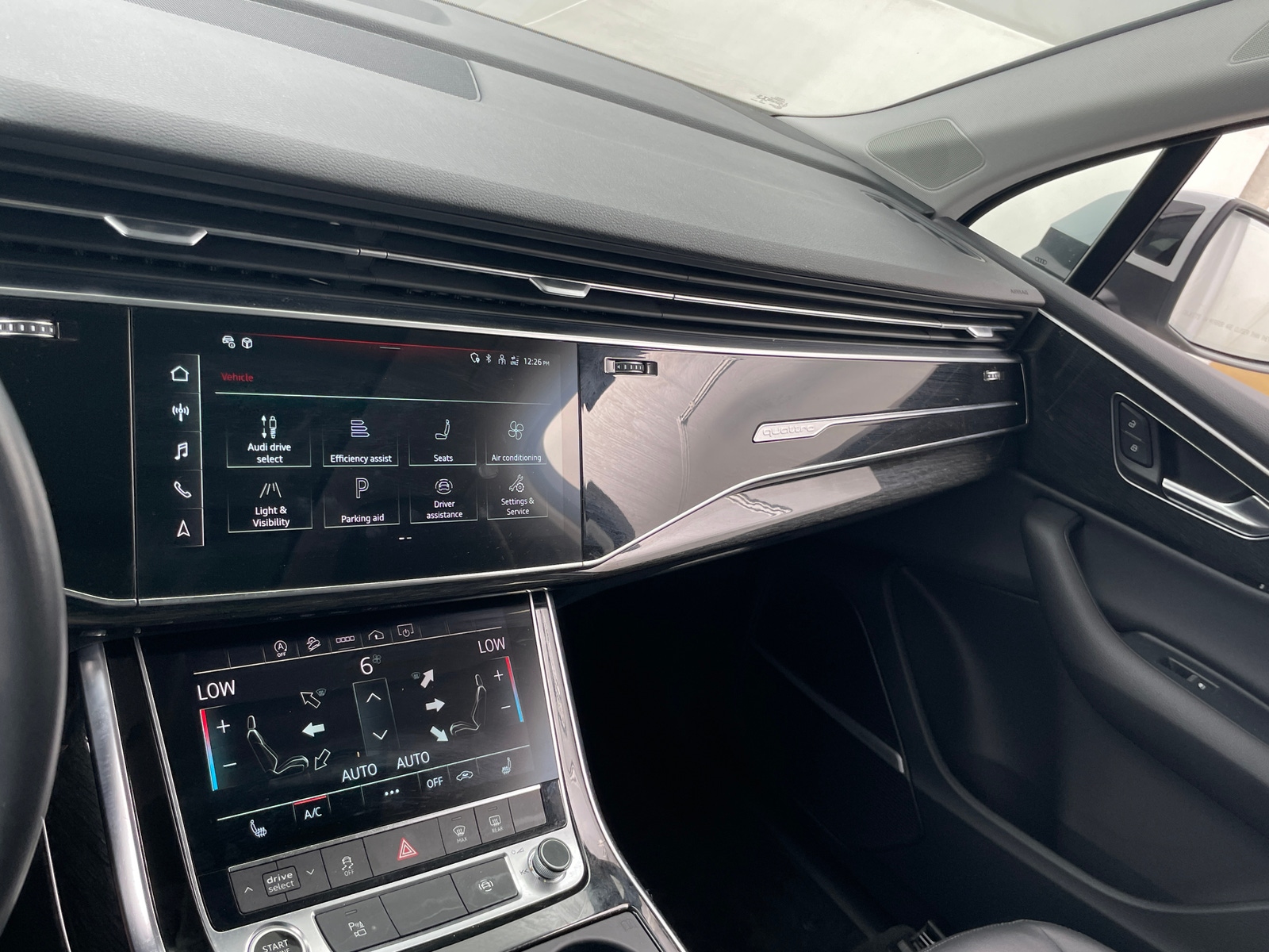 Thumbnail: 2022 Audi Q7 - 3