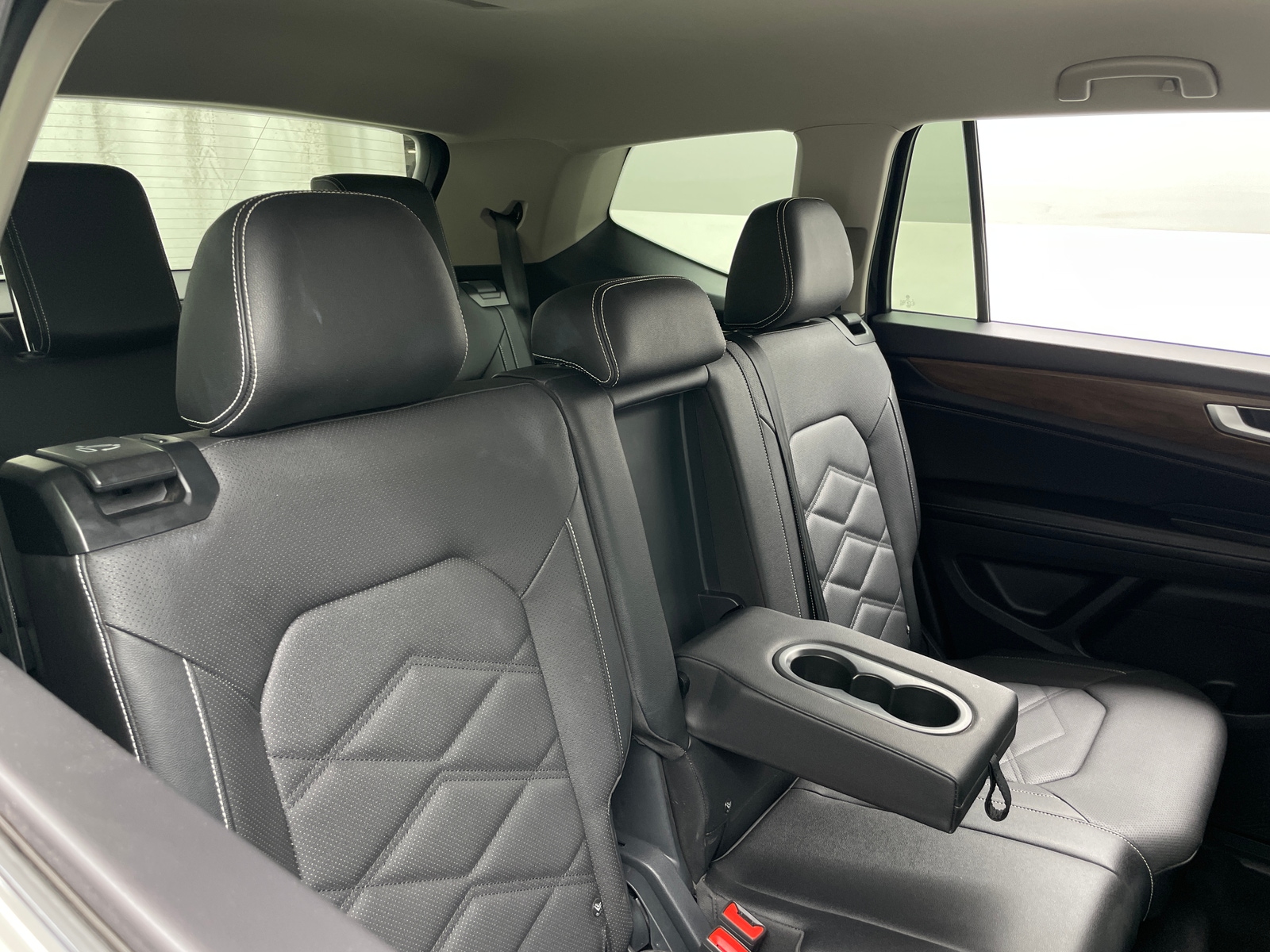 Thumbnail: 2026 Volkswagen Atlas - 5