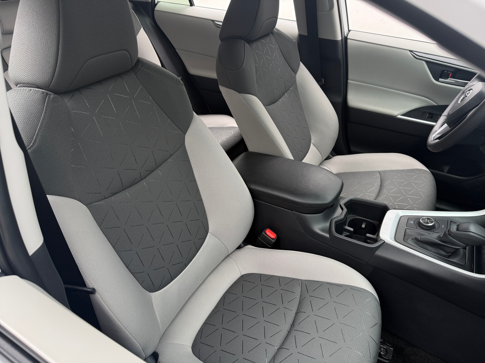 Thumbnail: 2025 Toyota RAV4 - 2