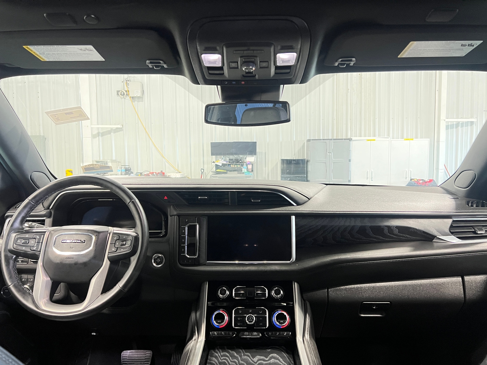 Thumbnail: 2023 GMC Yukon - 2