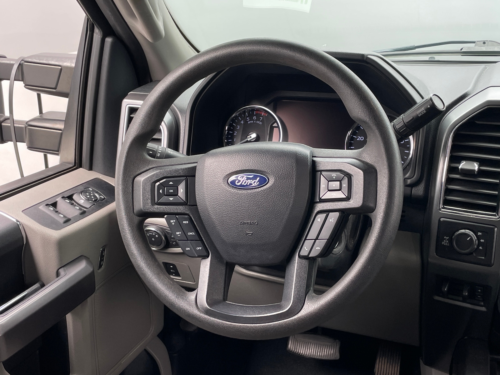 Thumbnail: 2020 Ford Econoline - 5