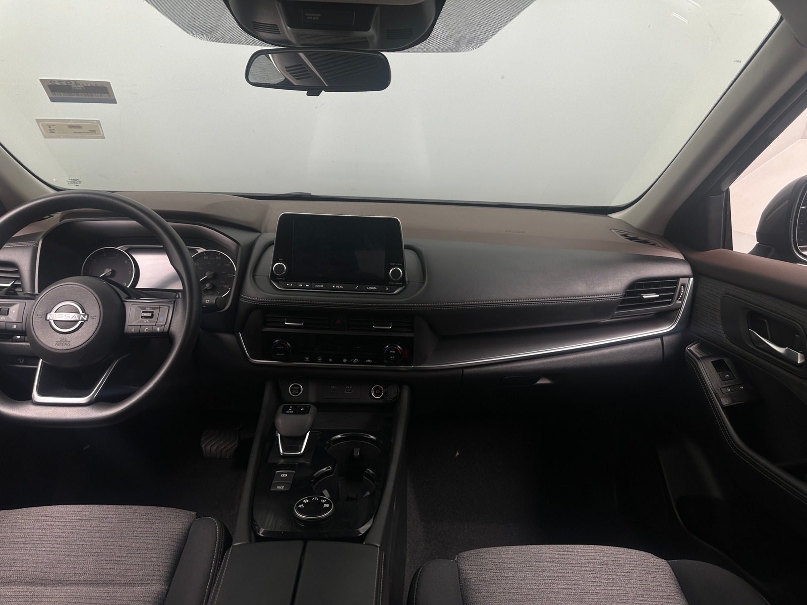 Thumbnail: 2023 Nissan Rogue - 3