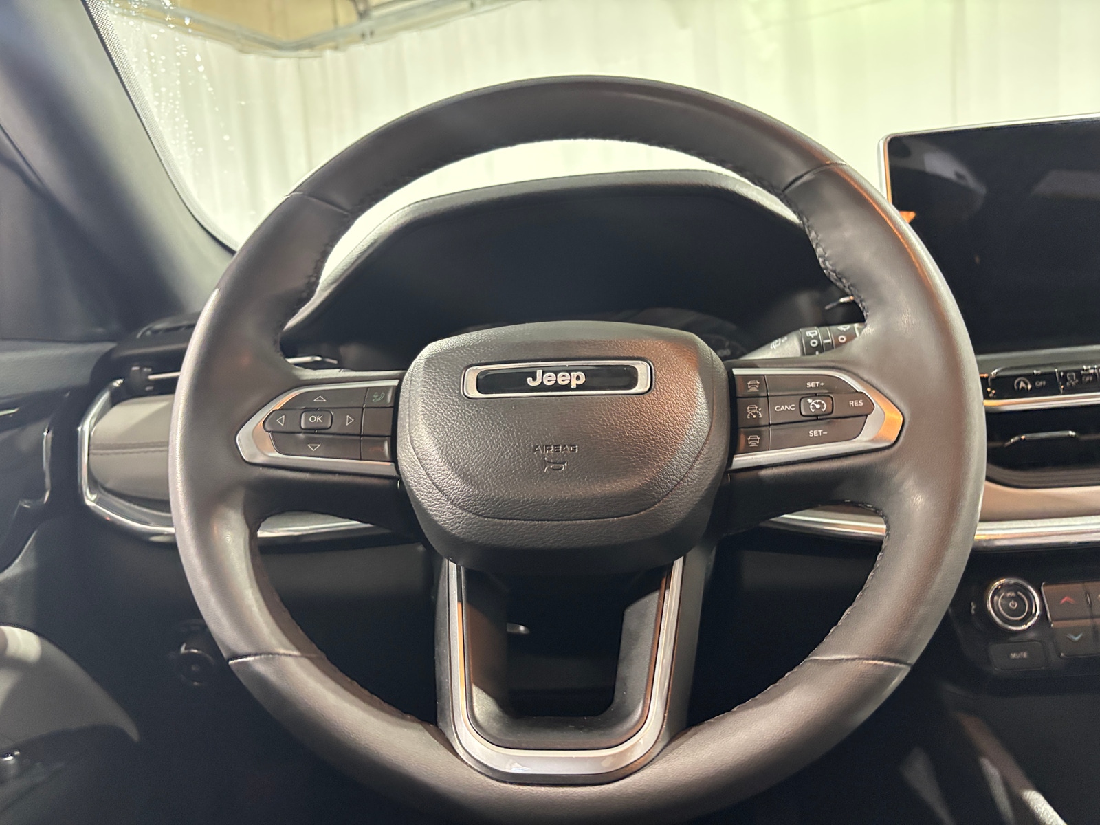 Thumbnail: 2023 Jeep Compass - 4