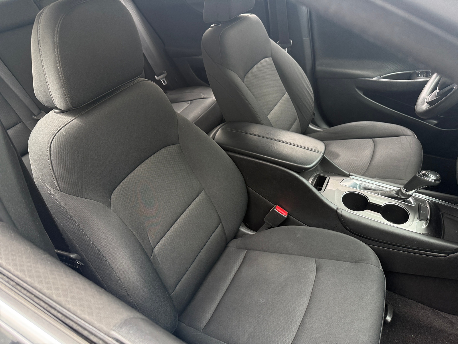 Thumbnail: 2016 Chevrolet Malibu - 2