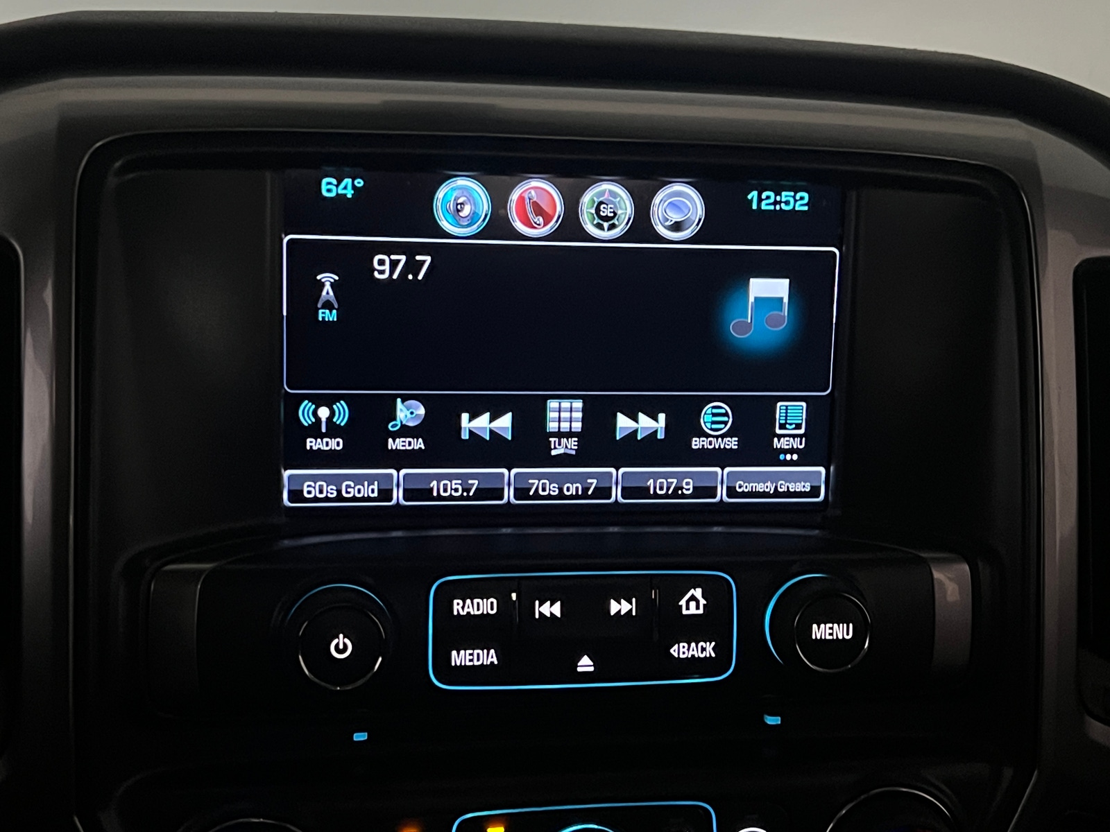 Thumbnail: 2016 Chevrolet Silverado 1500 - 4