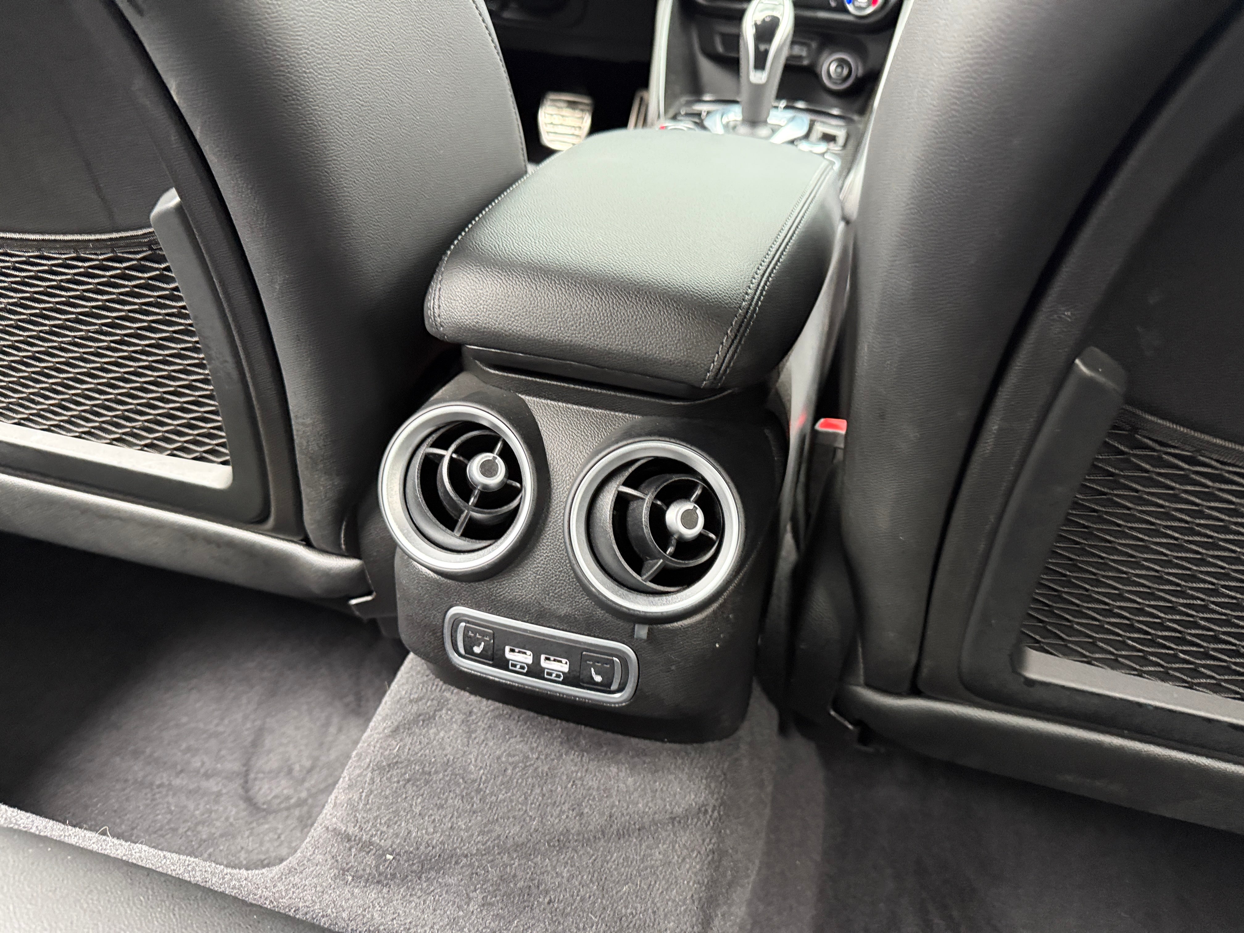 2022 Alfa Romeo Giulia Quadrifoglio - Photo 4
