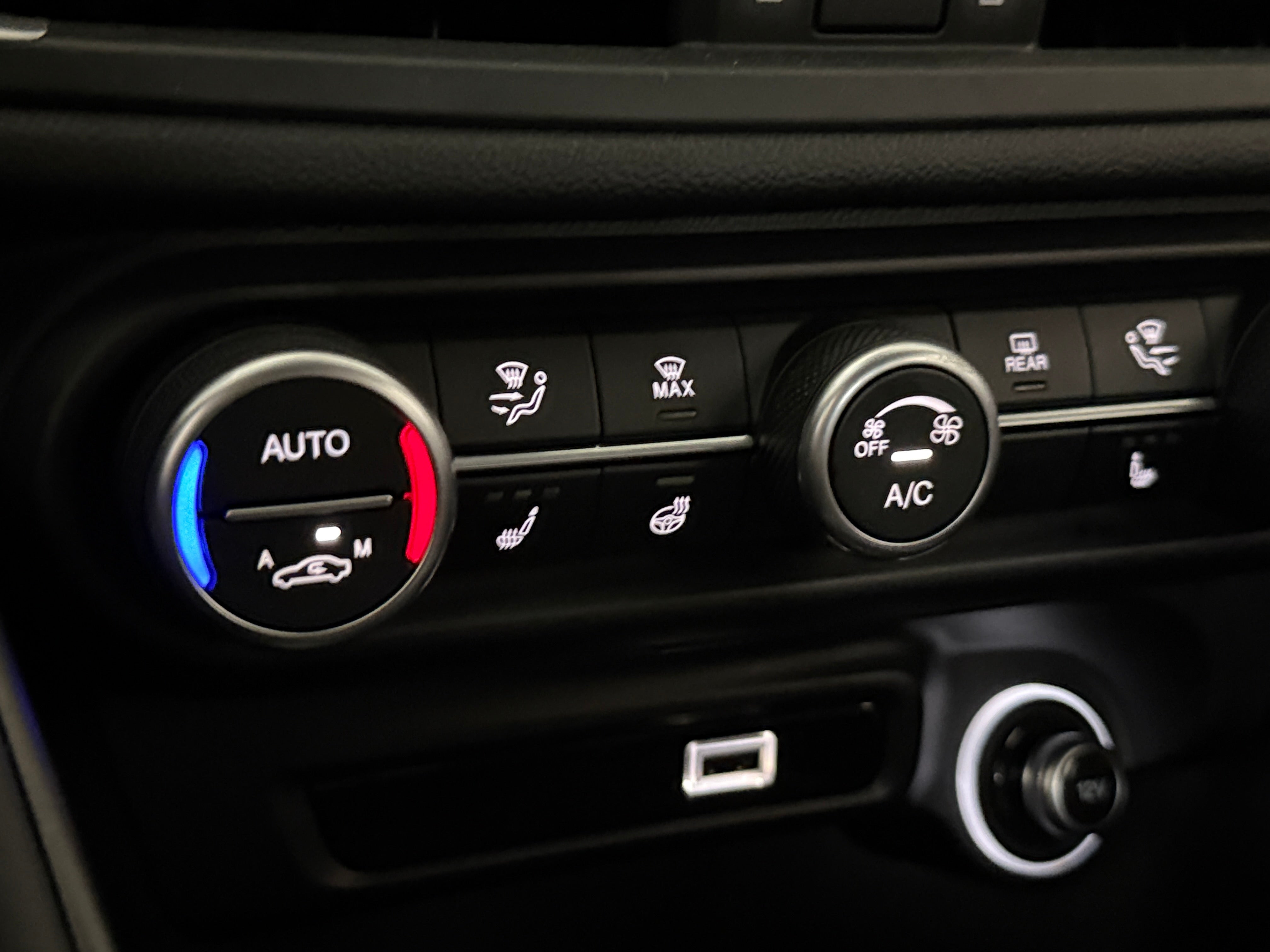 2022 Alfa Romeo Giulia Quadrifoglio - Photo 15