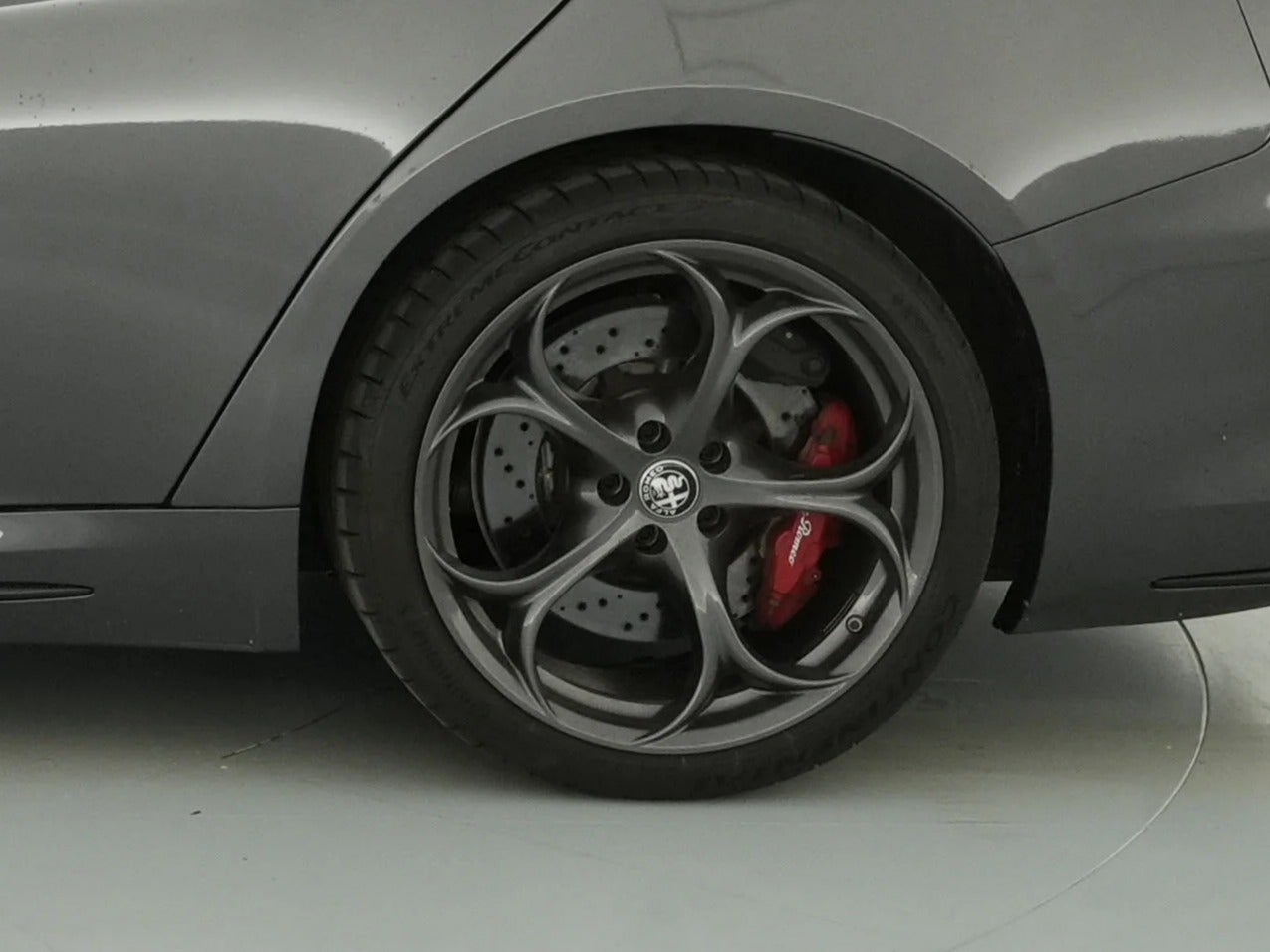 2022 Alfa Romeo Giulia Quadrifoglio - Photo 21