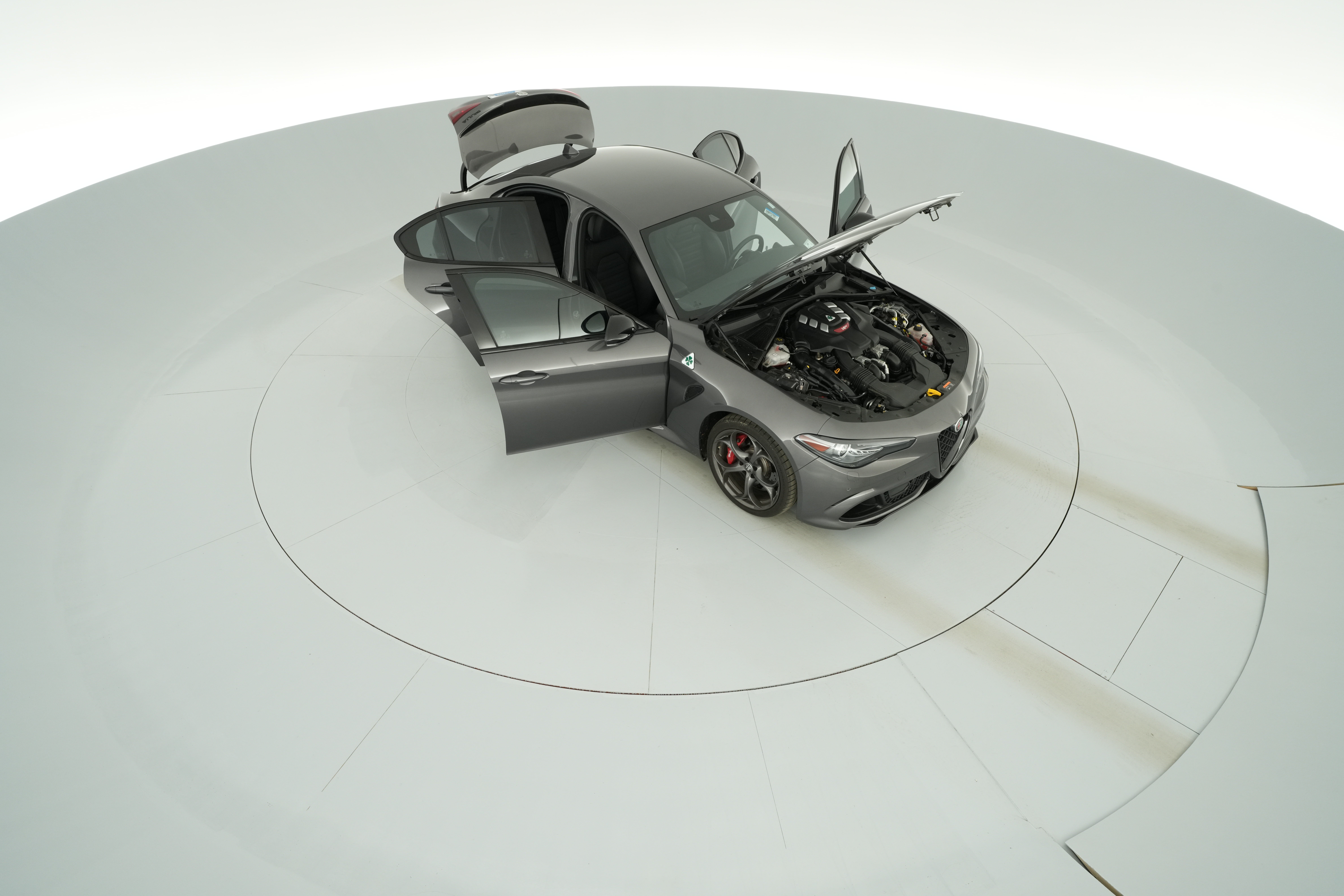 2022 Alfa Romeo Giulia Quadrifoglio - Photo 56