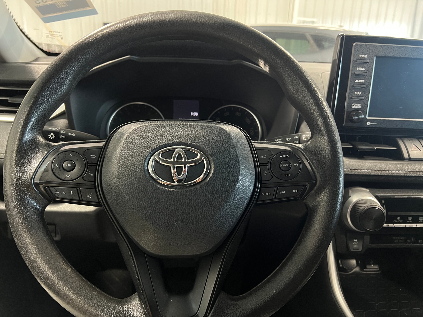 Thumbnail: 2022 Toyota RAV4 - 5