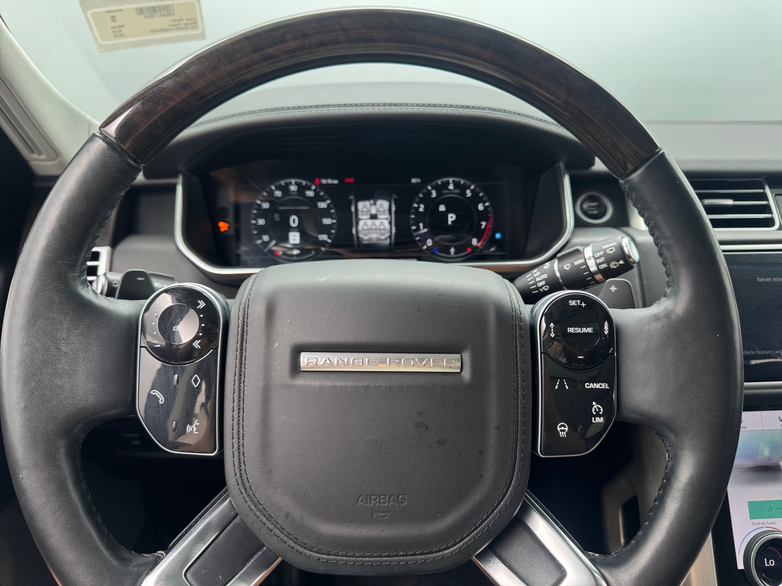 Thumbnail: 2018 Land Rover Range Rover - 4