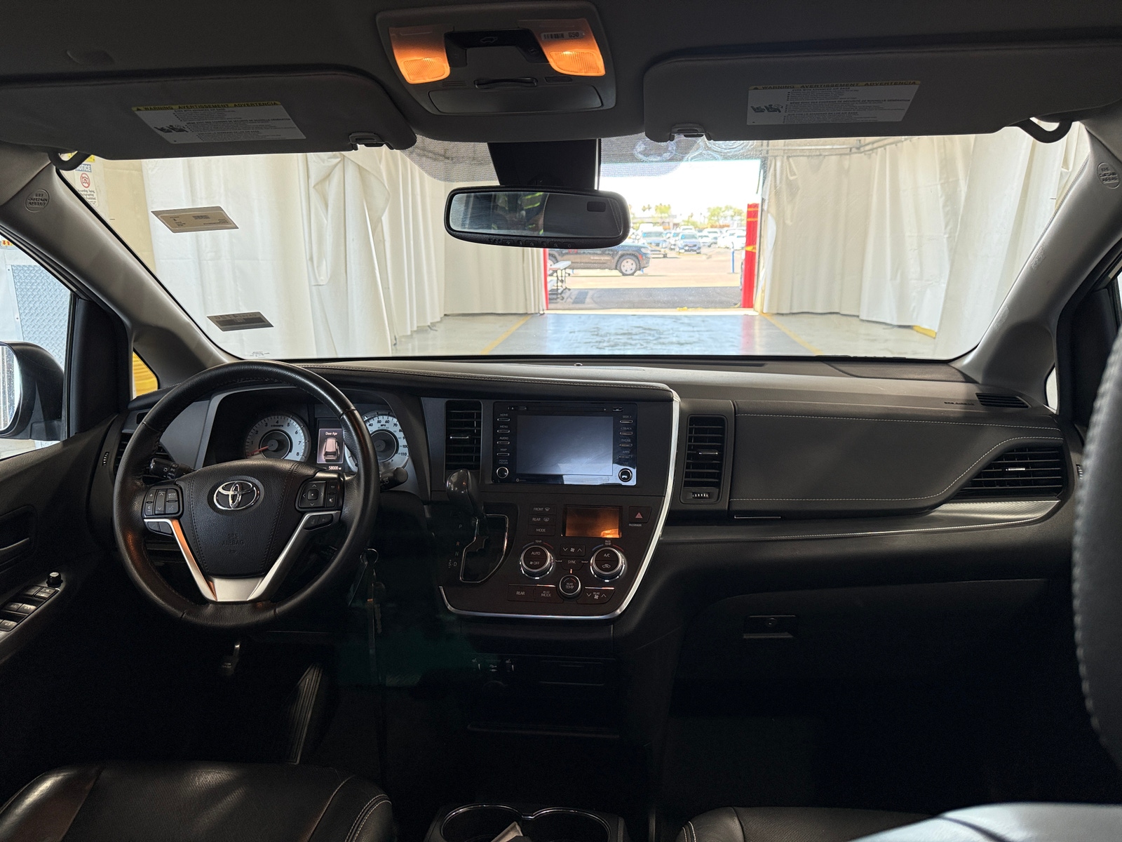 Thumbnail: 2019 Toyota Sienna - 2