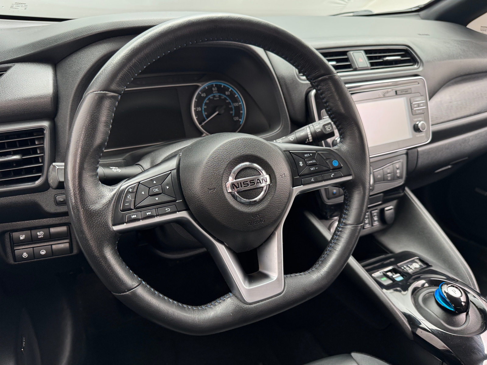 Thumbnail: 2018 Nissan Leaf - 4